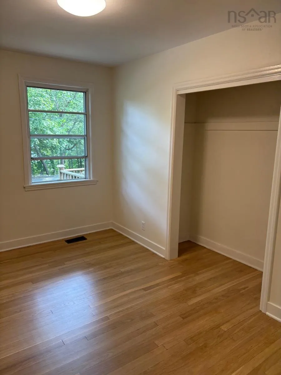 9 Dowell Drive, Halifax, NS B3M 2M2, 3 Bedrooms Bedrooms, ,2 BathroomsBathrooms,Residential,For Sale,Dowell,202520972