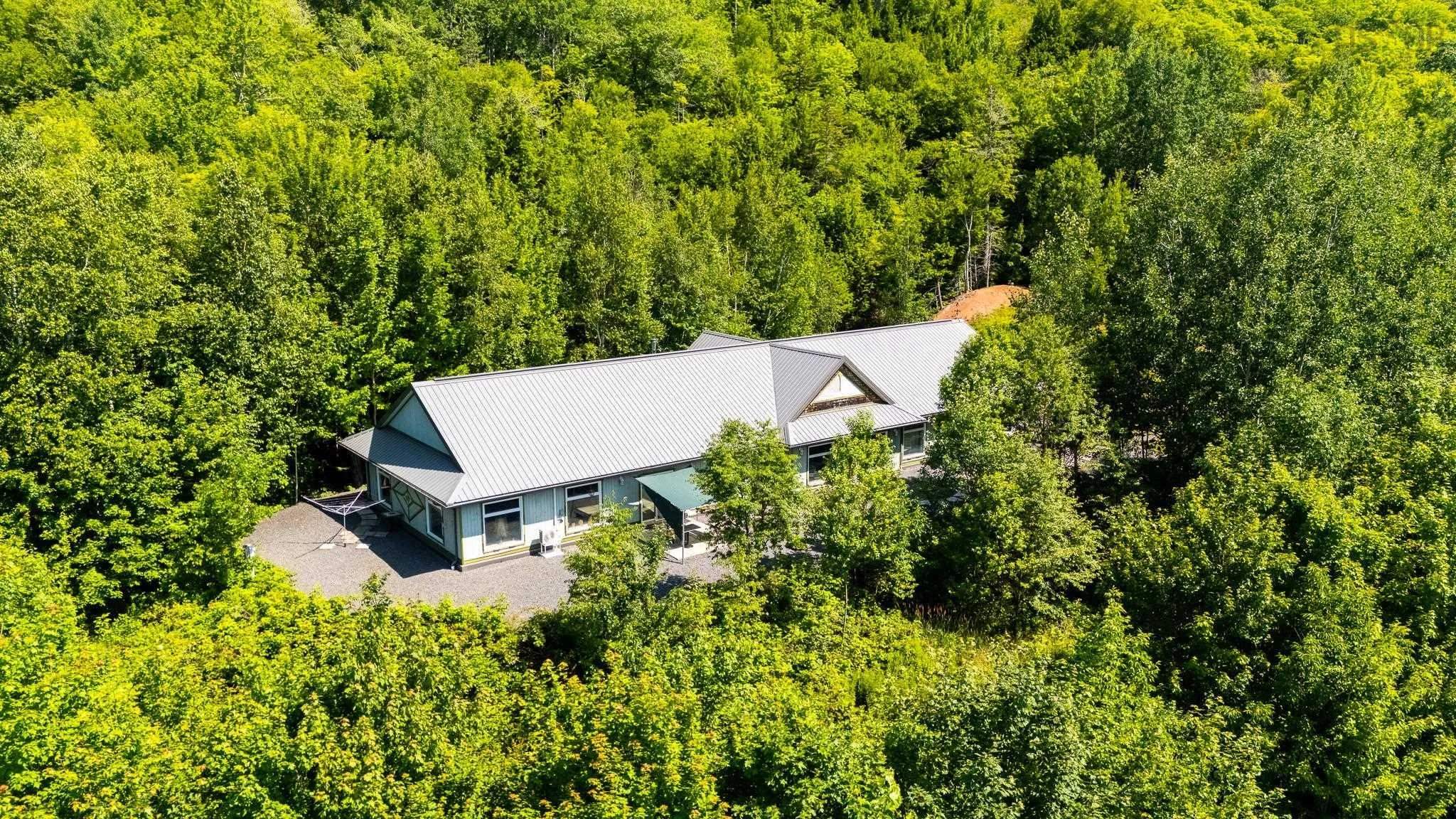 516 Burgess Mountain Road, Woodville, NS B0P 1G0, 3 Bedrooms Bedrooms, ,2 BathroomsBathrooms,Residential,For Sale,Burgess Mountain,202518901