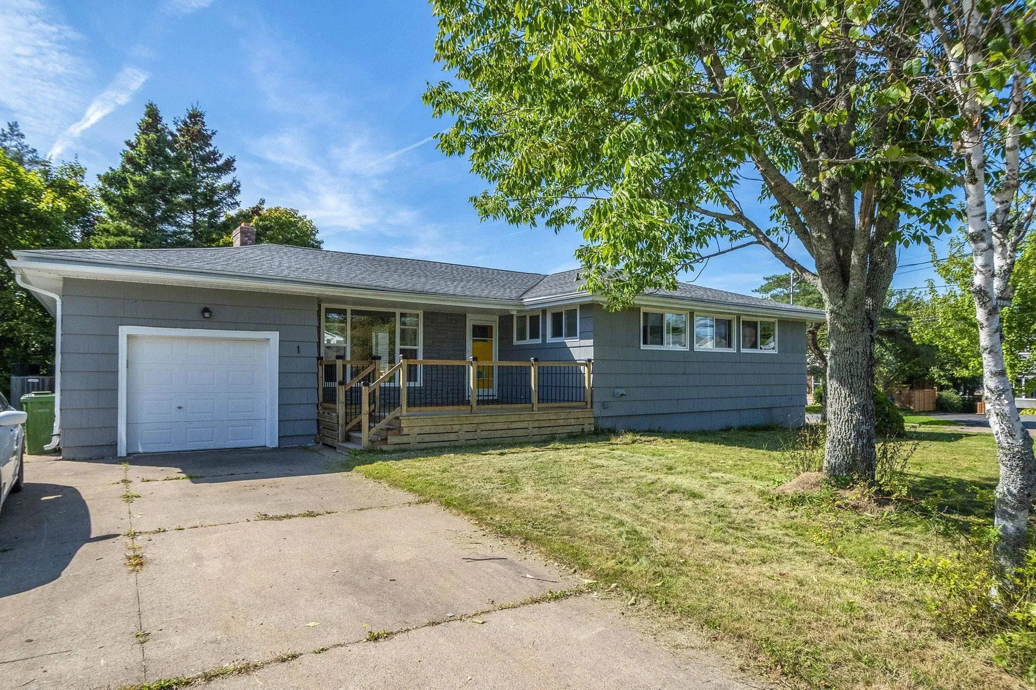 1 Grandview Drive, Dartmouth, NS B2W 1X4, 6 Bedrooms Bedrooms, ,4 BathroomsBathrooms,Residential,For Sale,Grandview,202523786