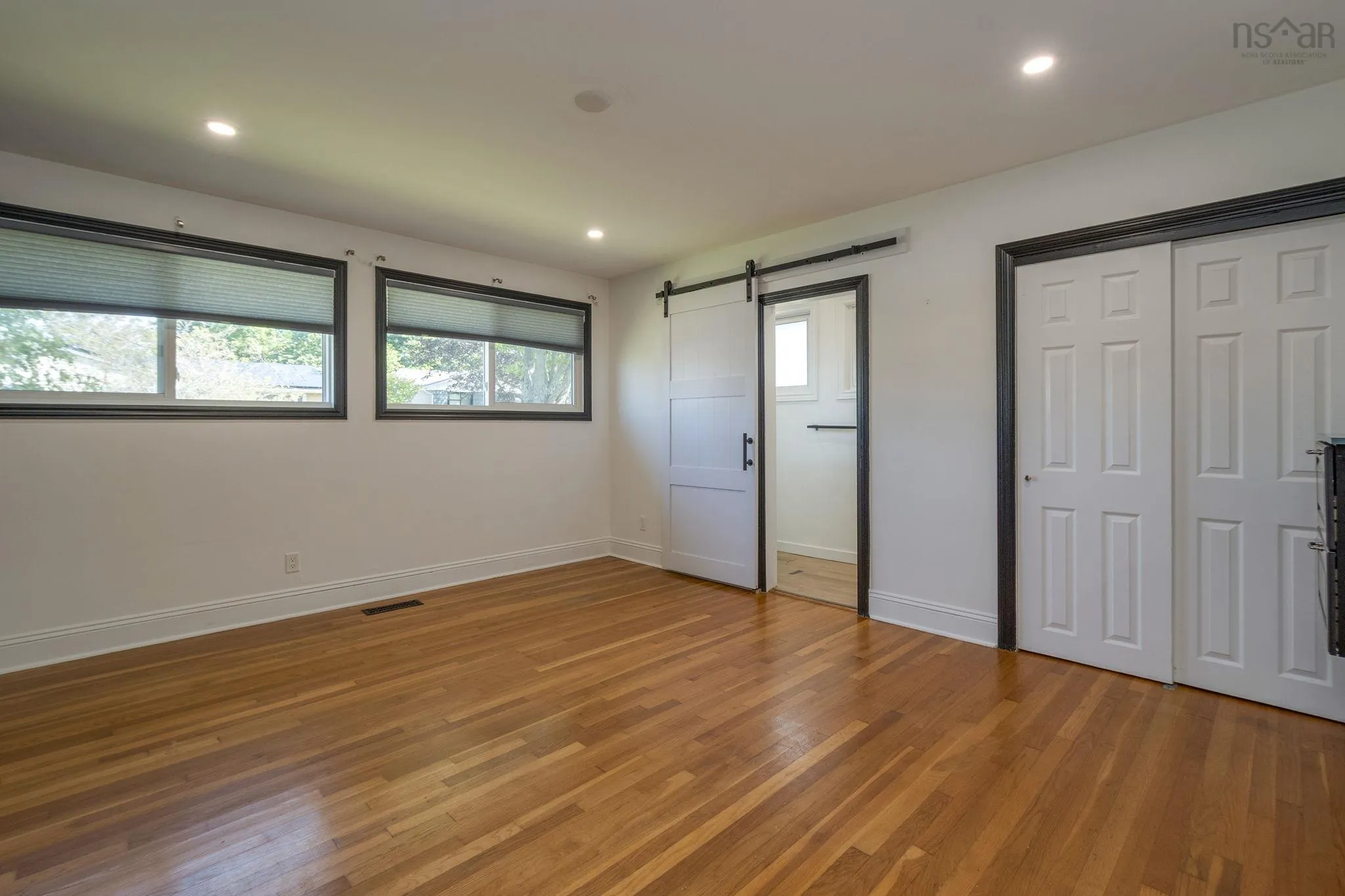 1 Grandview Drive, Dartmouth, NS B2W 1X4, 6 Bedrooms Bedrooms, ,4 BathroomsBathrooms,Residential,For Sale,Grandview,202523786