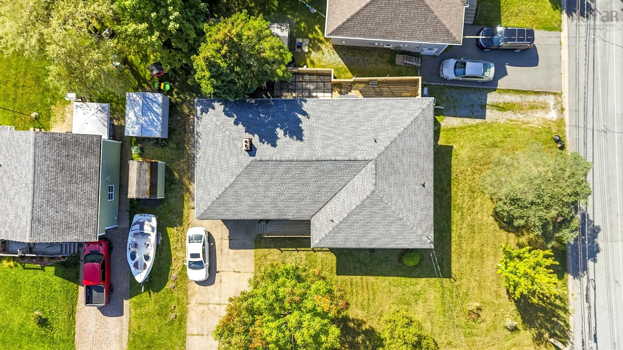 1 Grandview Drive, Dartmouth, NS B2W 1X4, 6 Bedrooms Bedrooms, ,4 BathroomsBathrooms,Residential,For Sale,Grandview,202523786