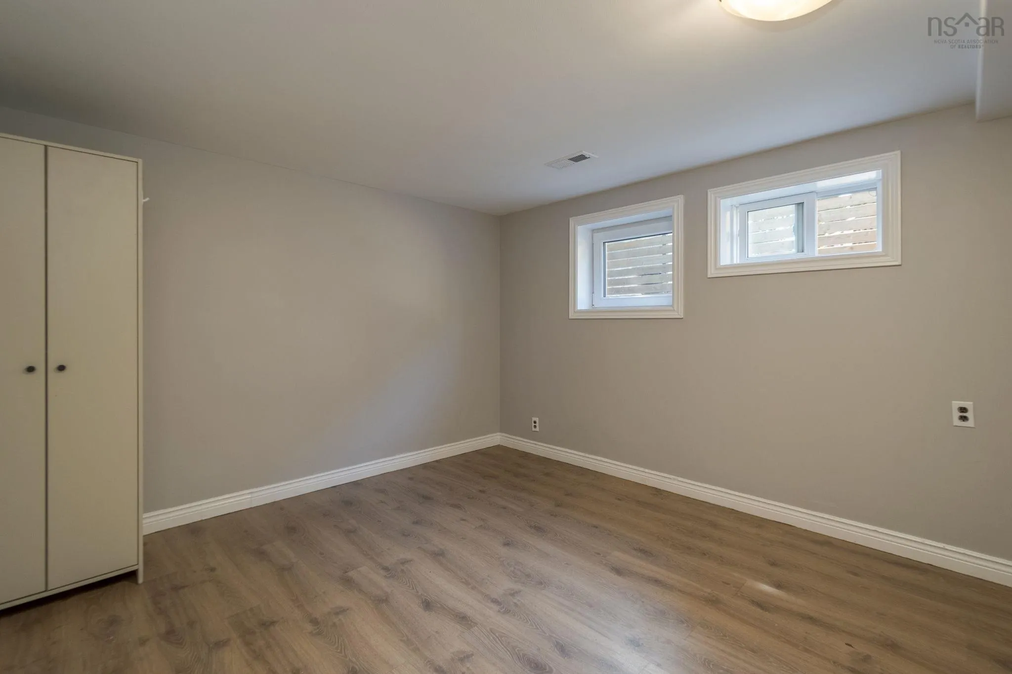 1 Grandview Drive, Dartmouth, NS B2W 1X4, 6 Bedrooms Bedrooms, ,4 BathroomsBathrooms,Residential,For Sale,Grandview,202523786