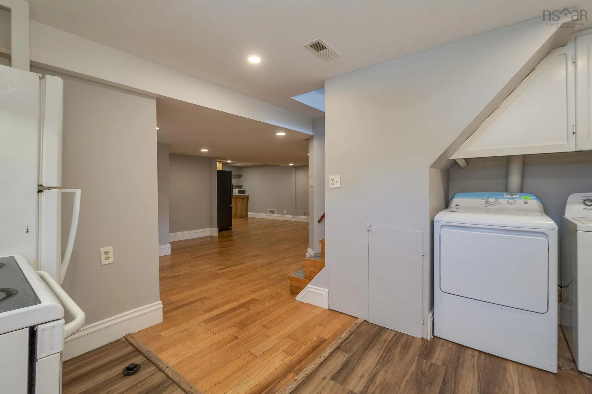 1 Grandview Drive, Dartmouth, NS B2W 1X4, 6 Bedrooms Bedrooms, ,4 BathroomsBathrooms,Residential,For Sale,Grandview,202523786