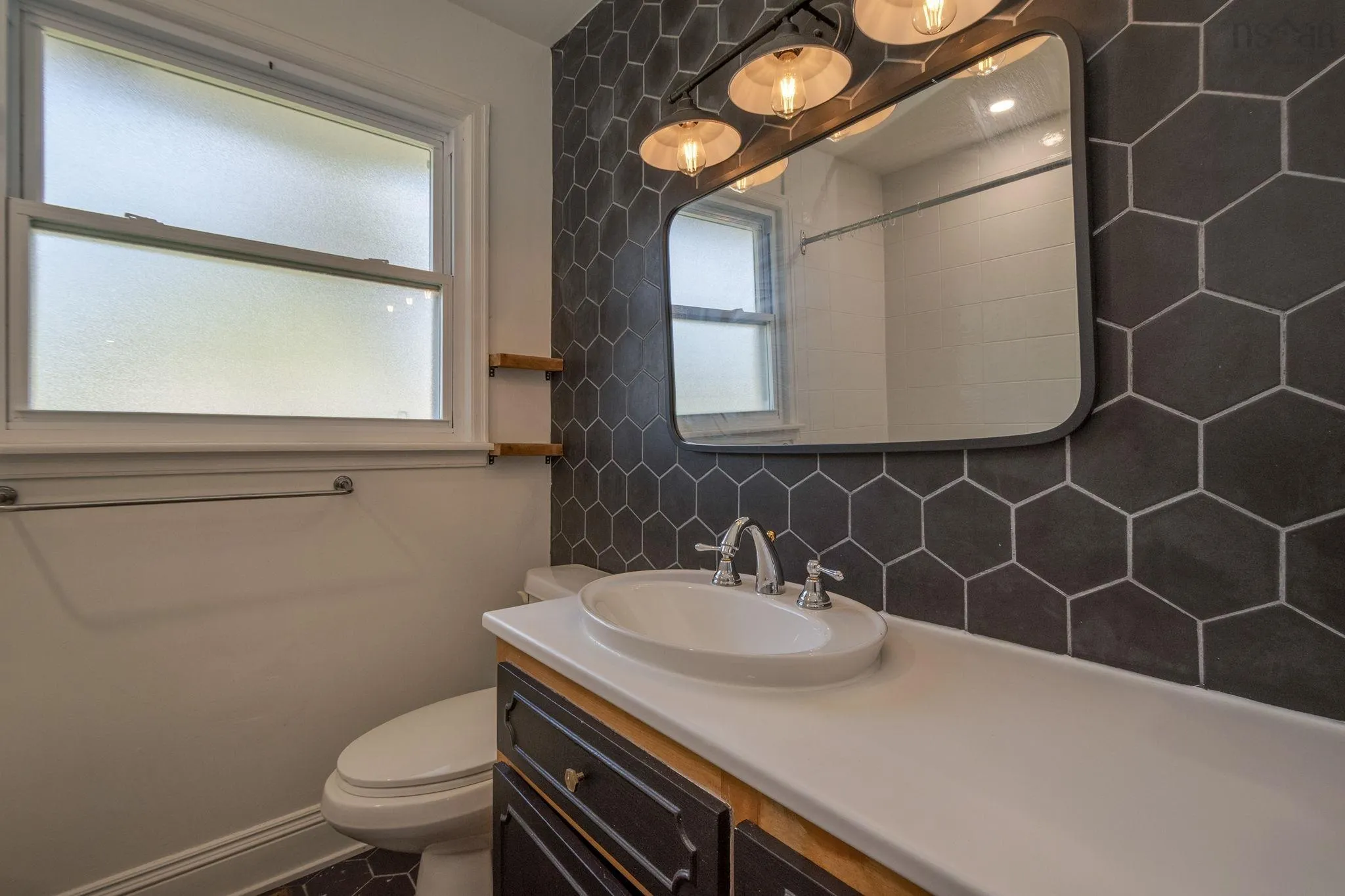 1 Grandview Drive, Dartmouth, NS B2W 1X4, 6 Bedrooms Bedrooms, ,4 BathroomsBathrooms,Residential,For Sale,Grandview,202523786