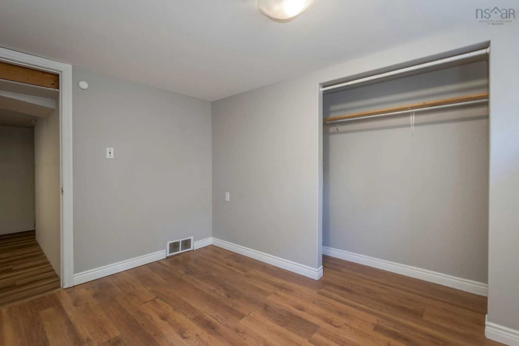 1 Grandview Drive, Dartmouth, NS B2W 1X4, 6 Bedrooms Bedrooms, ,4 BathroomsBathrooms,Residential,For Sale,Grandview,202523786