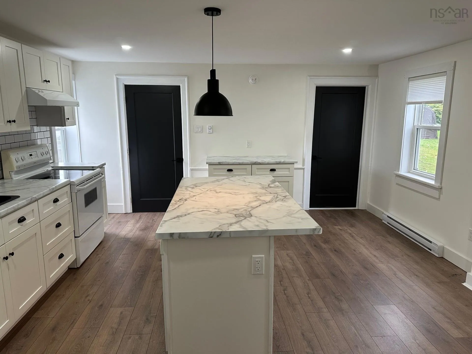 477-479 Main Street, Yarmouth, NS B5A 1H2, 5 Bedrooms Bedrooms, ,Residential Income,For Sale,Main,202520527