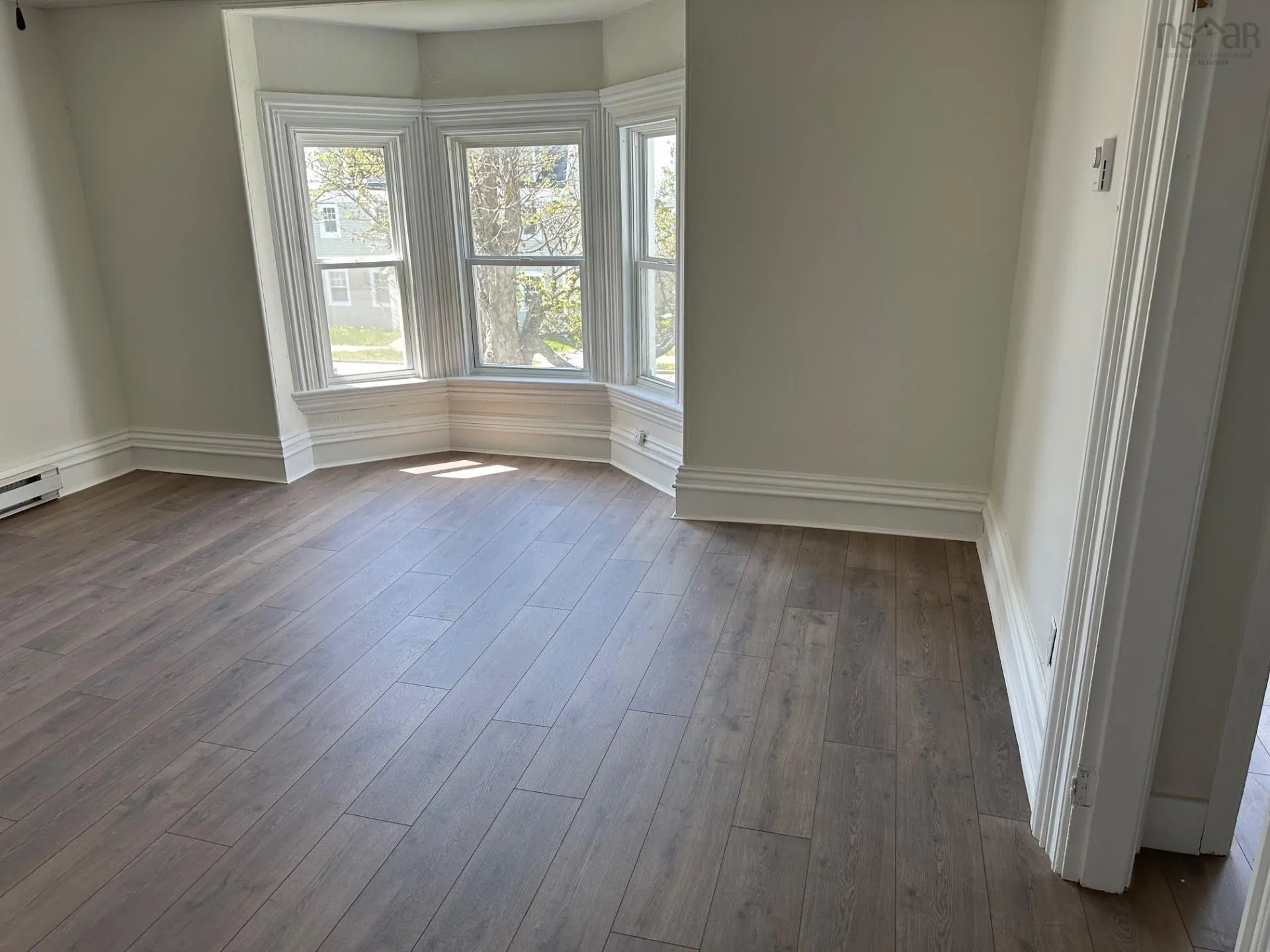 477-479 Main Street, Yarmouth, NS B5A 1H2, 5 Bedrooms Bedrooms, ,Residential Income,For Sale,Main,202520527