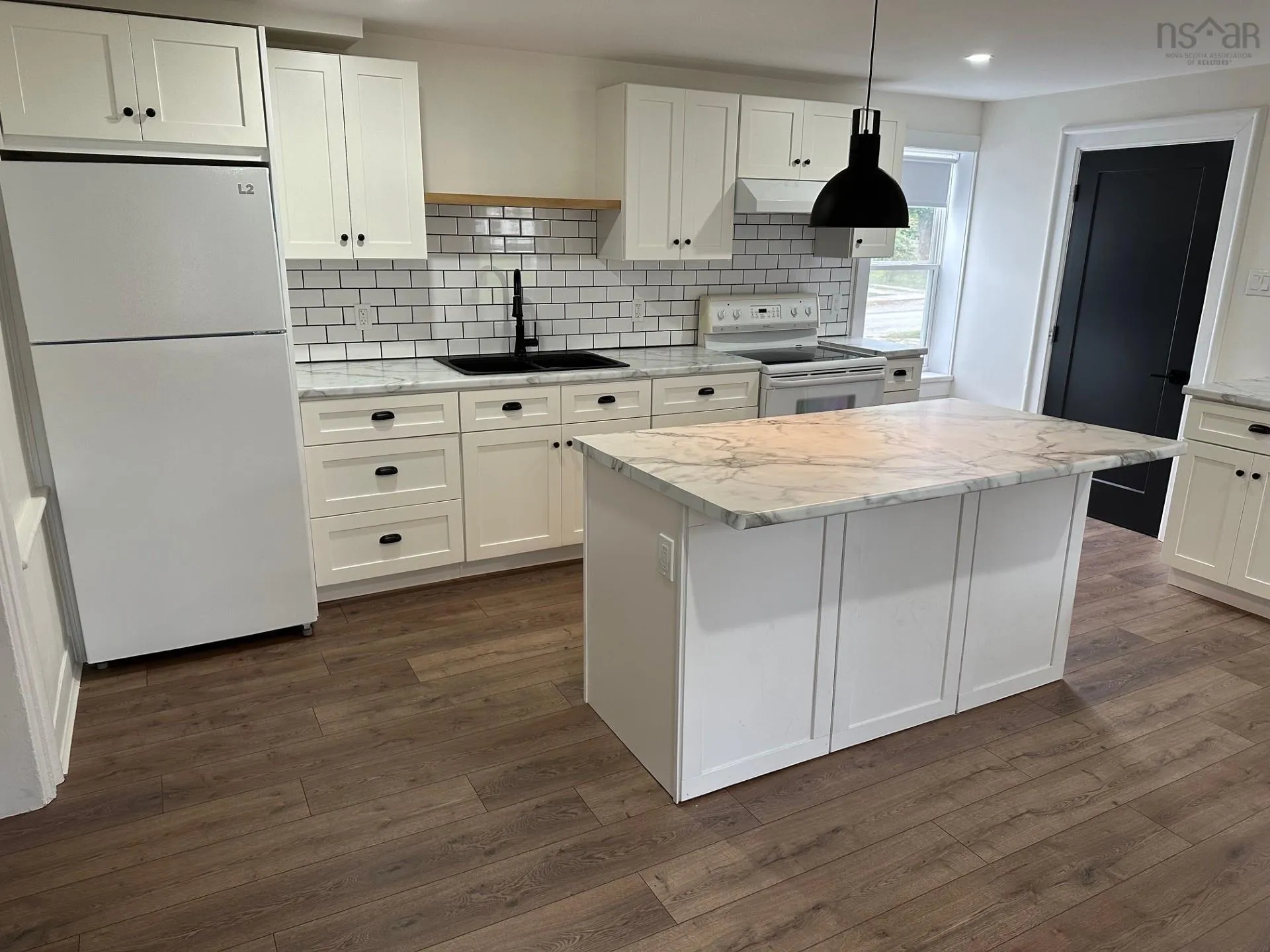 477-479 Main Street, Yarmouth, NS B5A 1H2, 5 Bedrooms Bedrooms, ,Residential Income,For Sale,Main,202520527