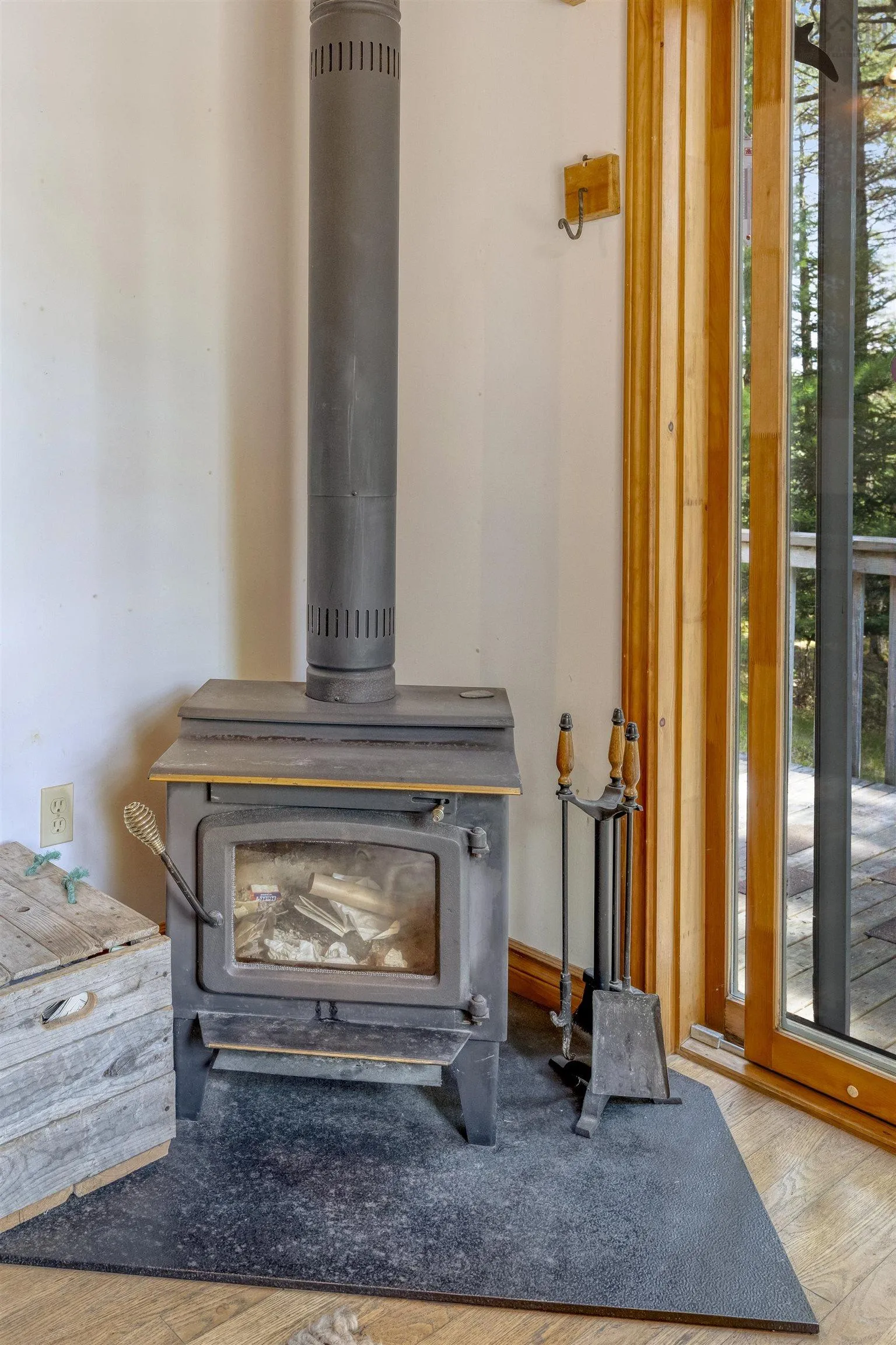 569 Peters Point Road, South Brookfield, NS B0T 1X0, 2 Bedrooms Bedrooms, ,1 BathroomBathrooms,Residential,For Sale,Peters Point,202519342