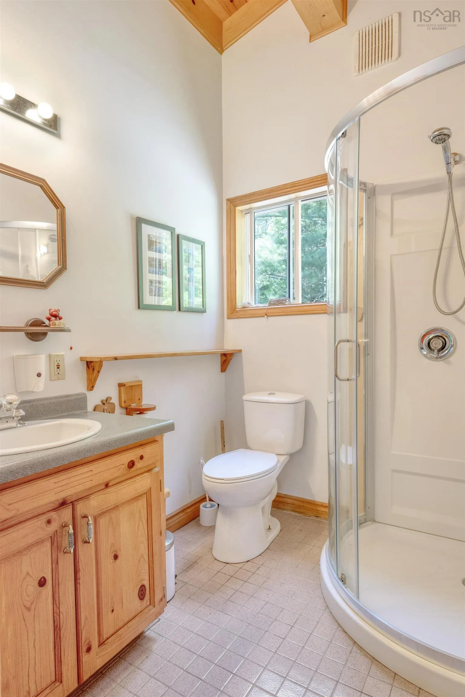 569 Peters Point Road, South Brookfield, NS B0T 1X0, 2 Bedrooms Bedrooms, ,1 BathroomBathrooms,Residential,For Sale,Peters Point,202519342