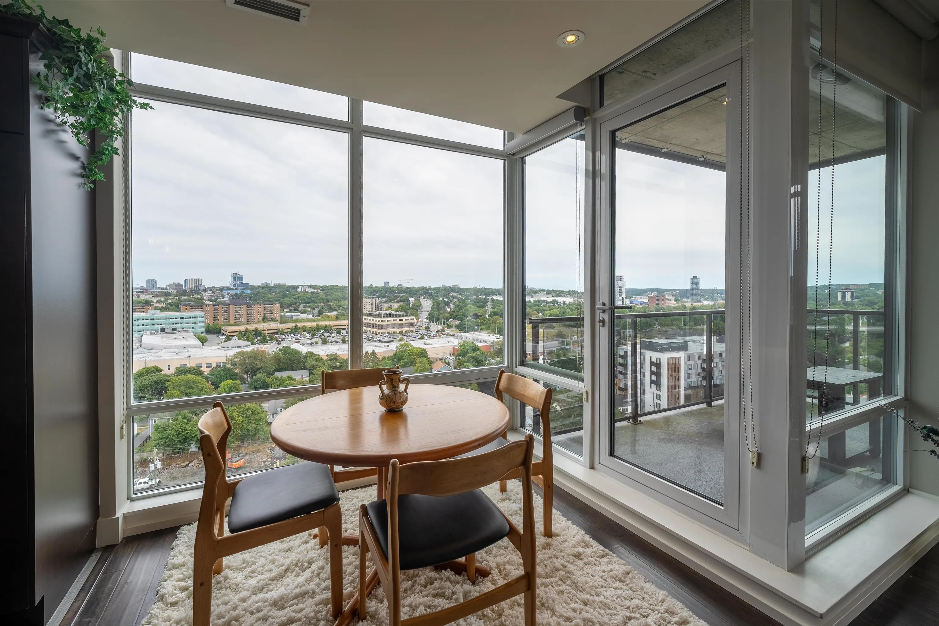 1301-3471 Dutch Village Road, Halifax, NS B3N 0C7, 2 Bedrooms Bedrooms, ,2 BathroomsBathrooms,Residential,For Sale,Dutch Village,202523180
