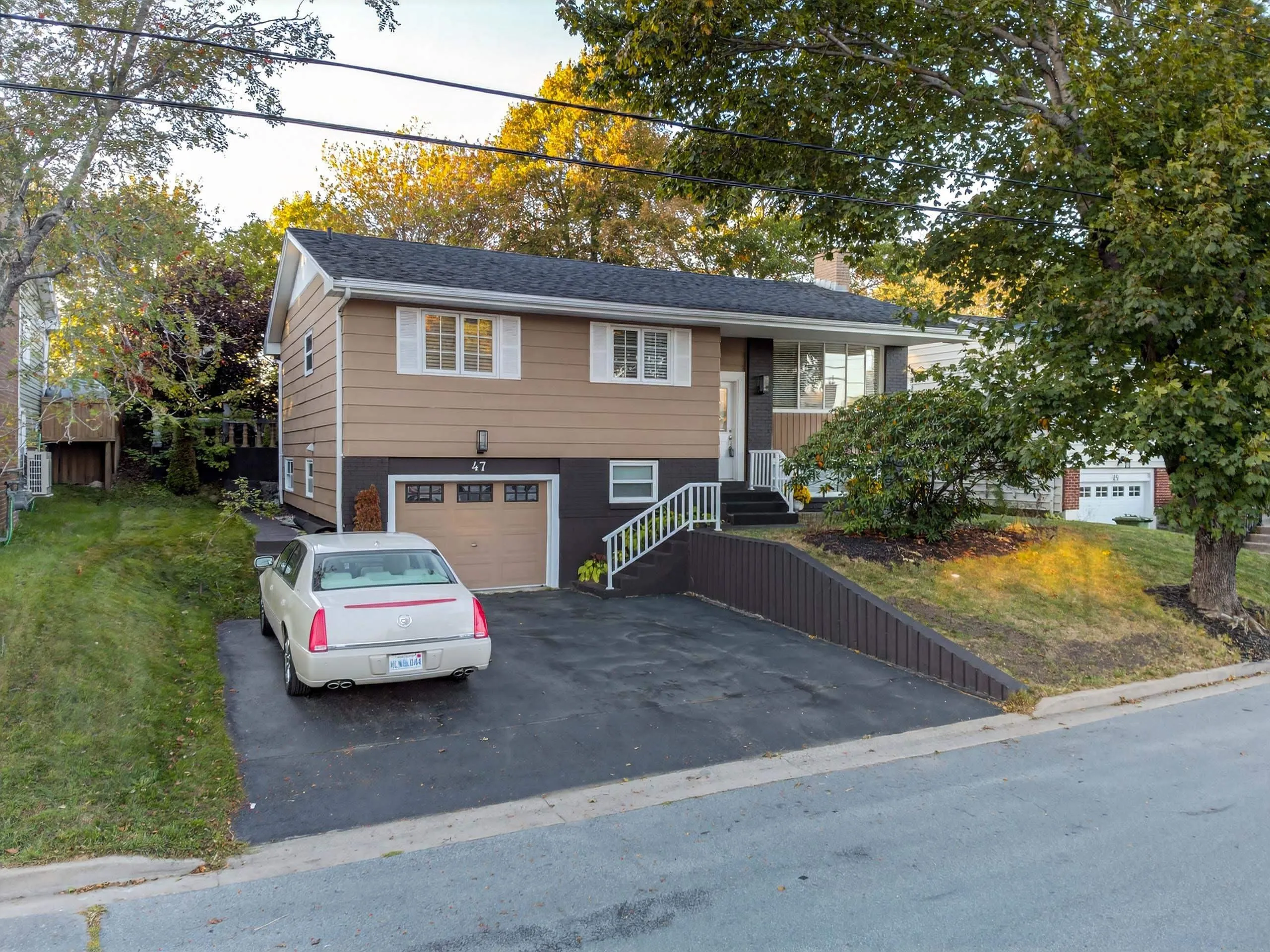 47 Kingston Crescent, Dartmouth, NS B3A 2L9, 4 Bedrooms Bedrooms, ,3 BathroomsBathrooms,Residential,For Sale,Kingston,202525577