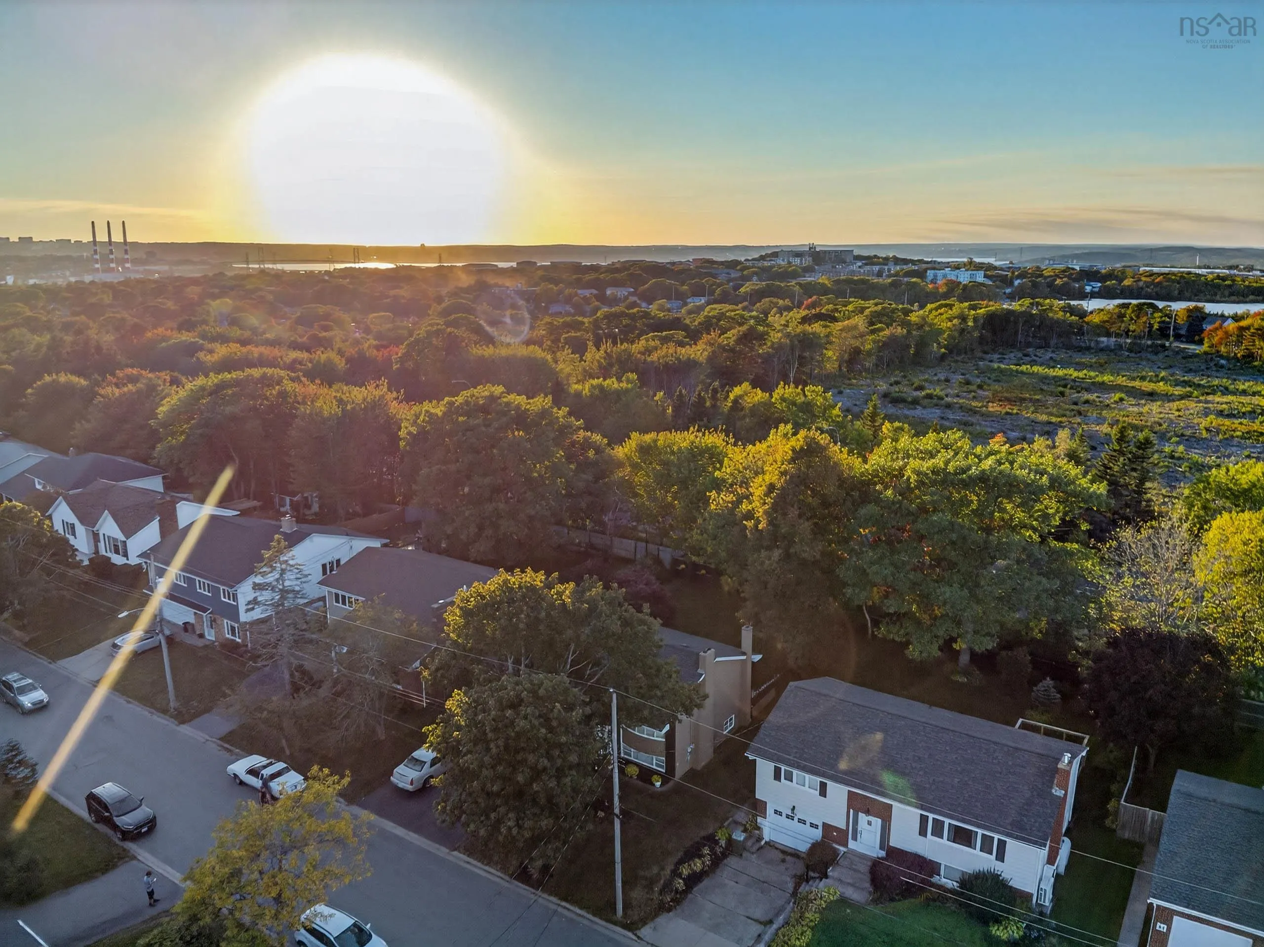 47 Kingston Crescent, Dartmouth, NS B3A 2L9, 4 Bedrooms Bedrooms, ,3 BathroomsBathrooms,Residential,For Sale,Kingston,202525577