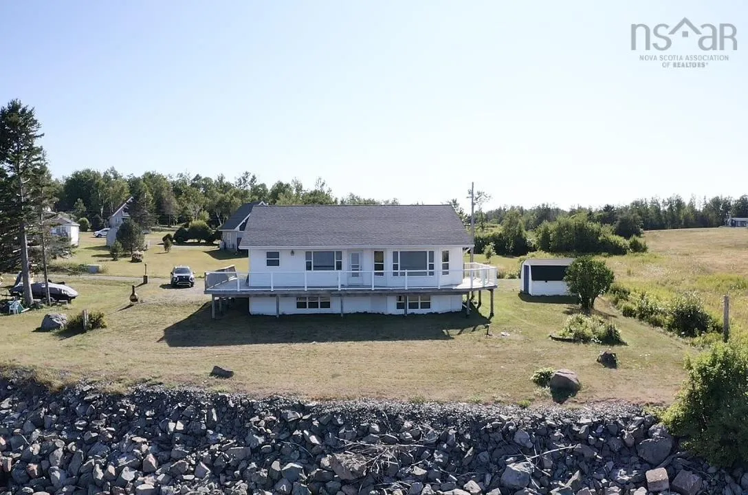 13 Sunrise Boulevard, Pugwash, NS B0K 1L0, 4 Bedrooms Bedrooms, ,2 BathroomsBathrooms,Residential,For Sale,Sunrise,202520278