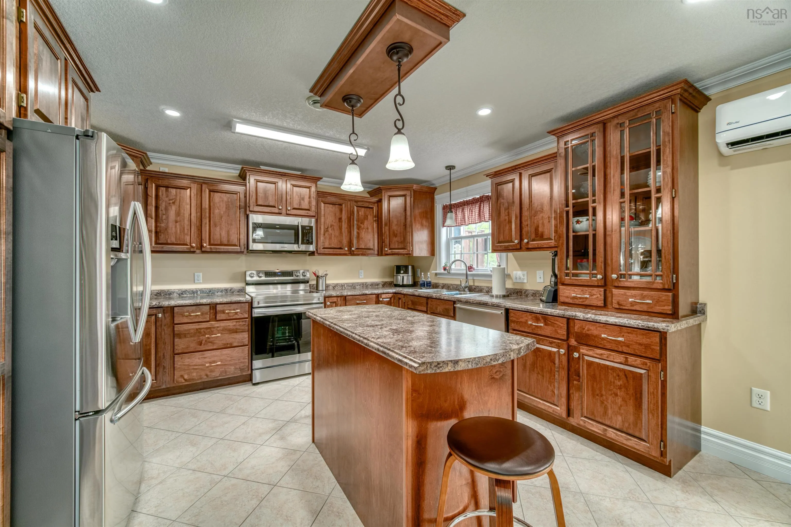 2989 And 2091 Lovett Road, Coldbrook, NS B0P 1J0, 4 Bedrooms Bedrooms, ,3 BathroomsBathrooms,Residential,For Sale,Lovett Road,202516446