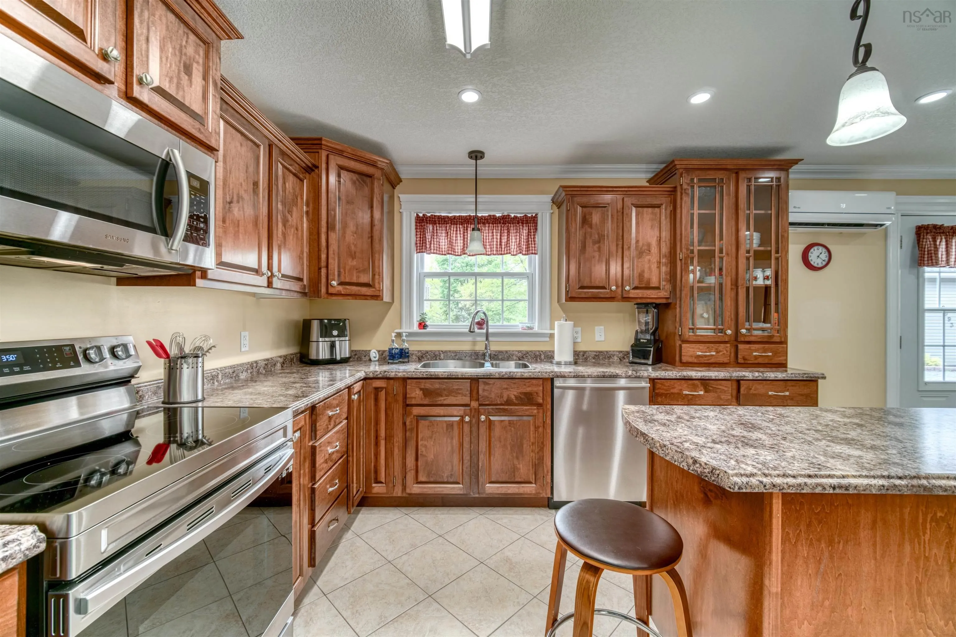2989 And 2091 Lovett Road, Coldbrook, NS B0P 1J0, 4 Bedrooms Bedrooms, ,3 BathroomsBathrooms,Residential,For Sale,Lovett Road,202516446
