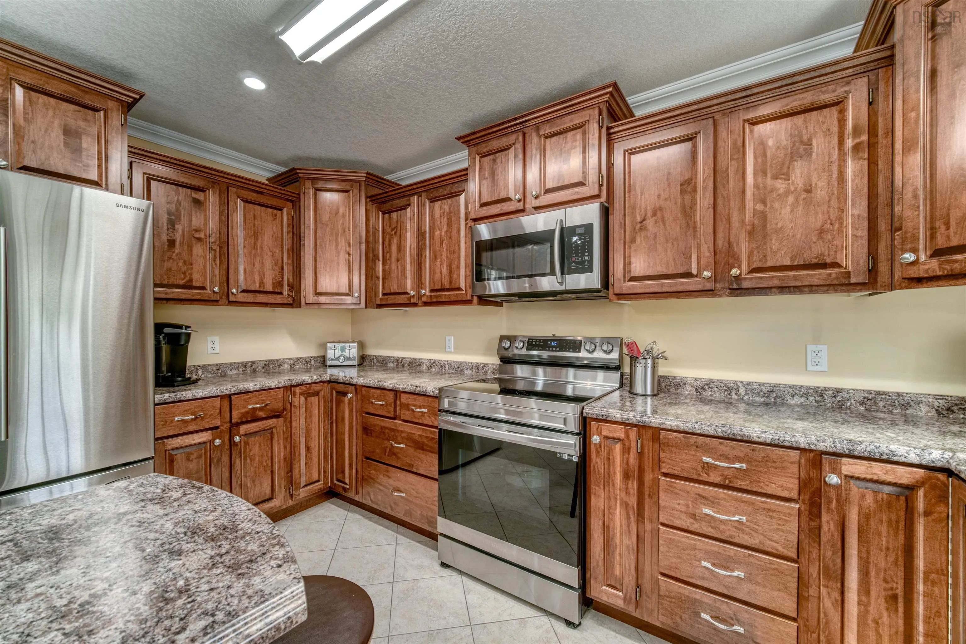 2989 And 2091 Lovett Road, Coldbrook, NS B0P 1J0, 4 Bedrooms Bedrooms, ,3 BathroomsBathrooms,Residential,For Sale,Lovett Road,202516446