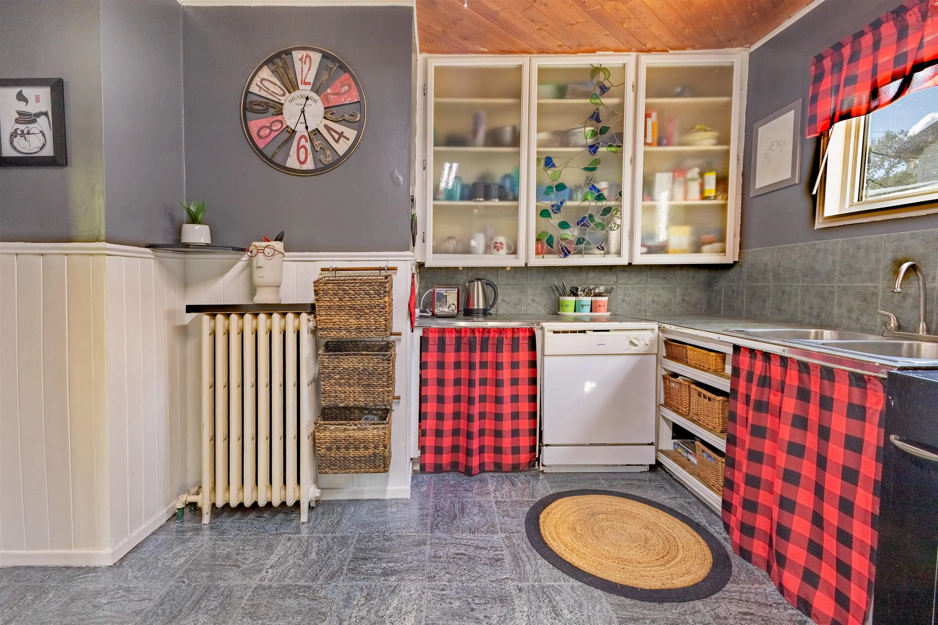 248 Main Street, Florence, NS B1Y 1K7, 2 Bedrooms Bedrooms, ,1 BathroomBathrooms,Residential,For Sale,Main,202521991