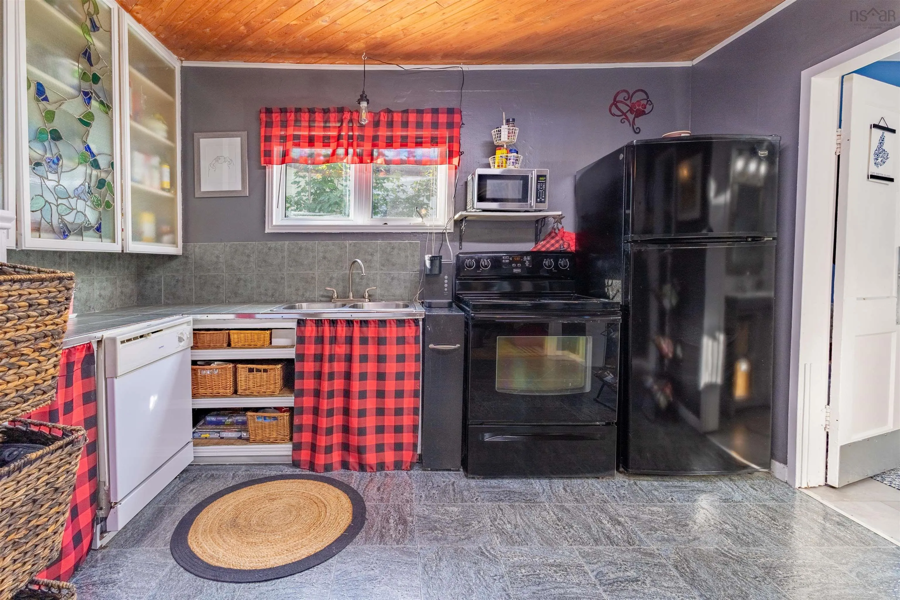 248 Main Street, Florence, NS B1Y 1K7, 2 Bedrooms Bedrooms, ,1 BathroomBathrooms,Residential,For Sale,Main,202521991