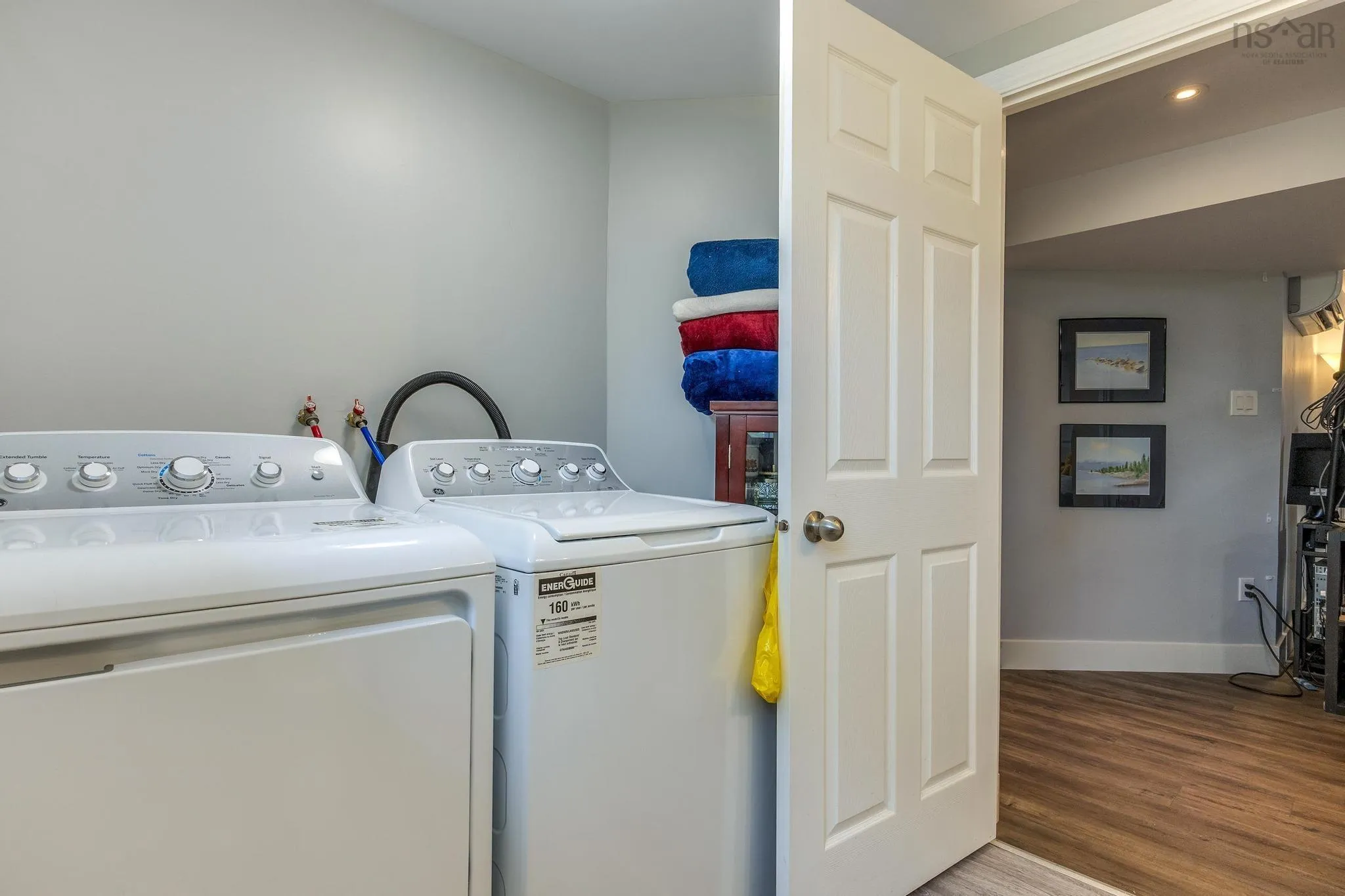 38 Ashgrove Drive, Colby, NS B3V 1G6, 3 Bedrooms Bedrooms, ,2 BathroomsBathrooms,Residential,For Sale,Ashgrove,202522112