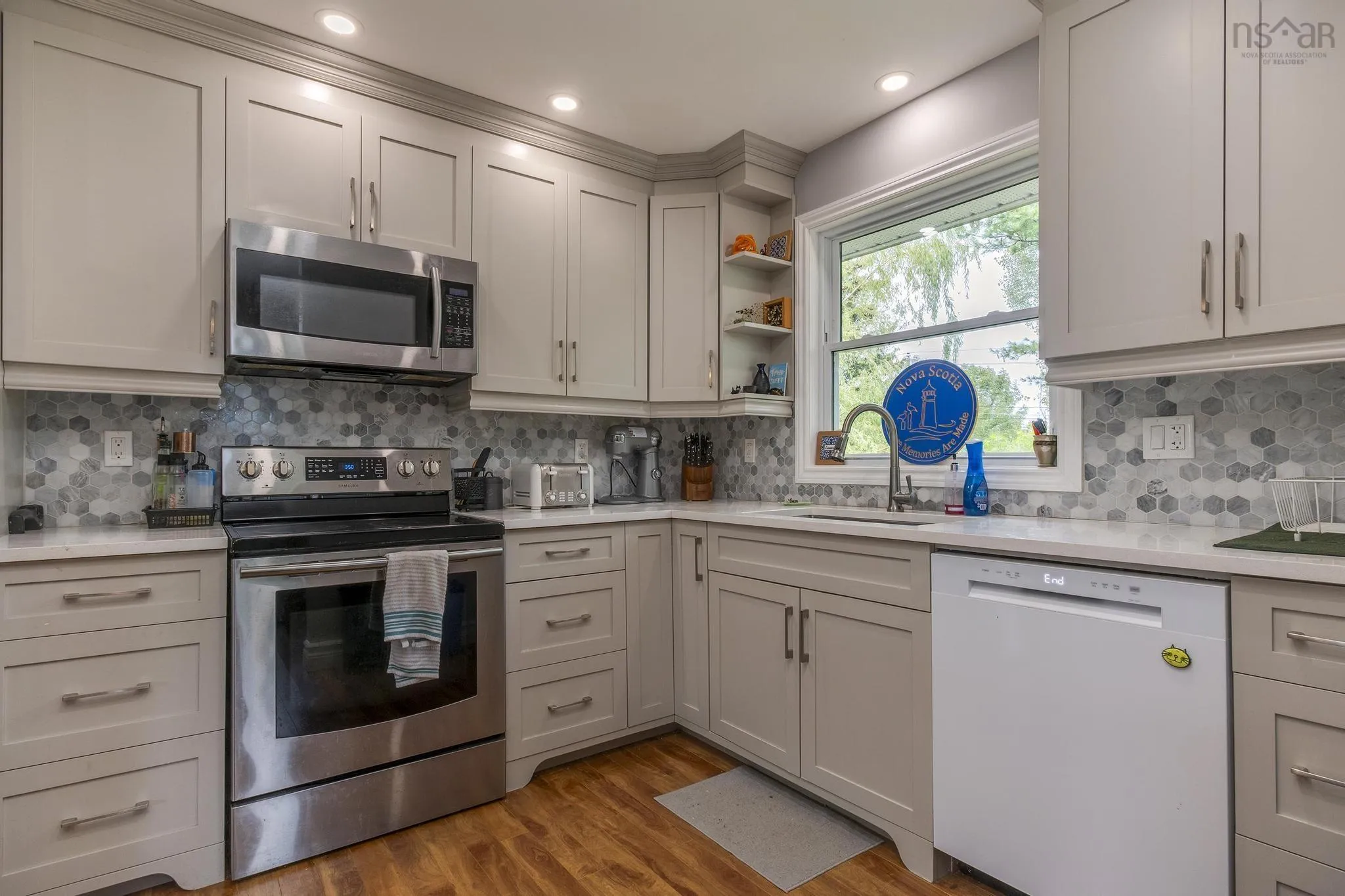 38 Ashgrove Drive, Colby, NS B3V 1G6, 3 Bedrooms Bedrooms, ,2 BathroomsBathrooms,Residential,For Sale,Ashgrove,202522112