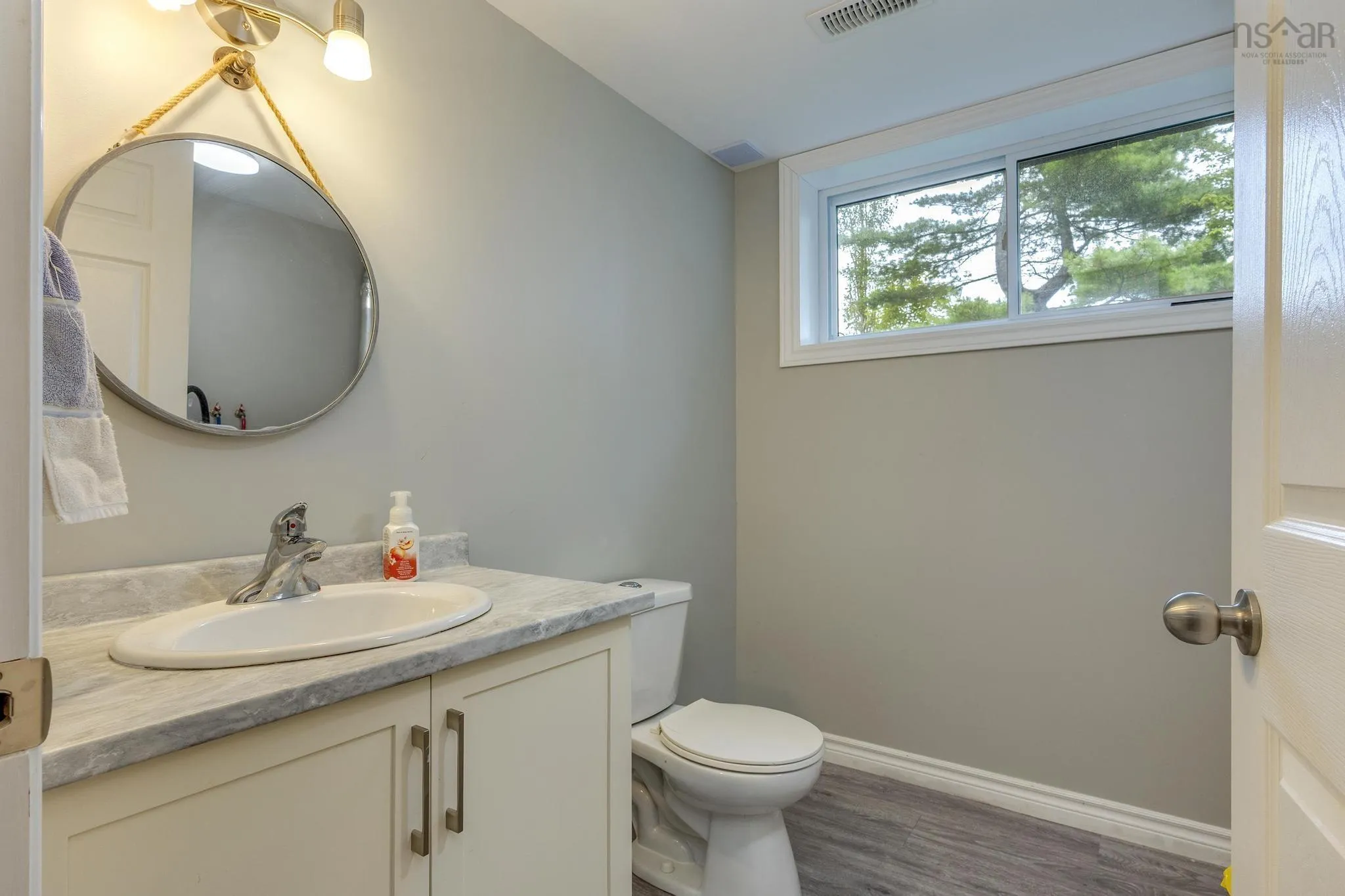 38 Ashgrove Drive, Colby, NS B3V 1G6, 3 Bedrooms Bedrooms, ,2 BathroomsBathrooms,Residential,For Sale,Ashgrove,202522112