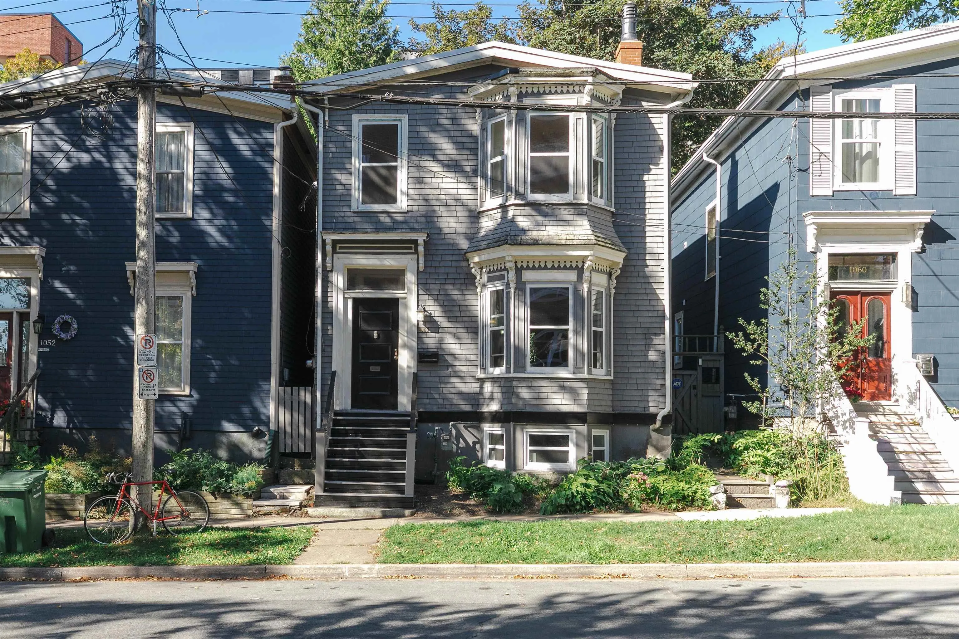 1056 Lucknow Street, Halifax, NS B3H 2T5, 4 Bedrooms Bedrooms, ,3 BathroomsBathrooms,Residential,For Sale,Lucknow,202523828