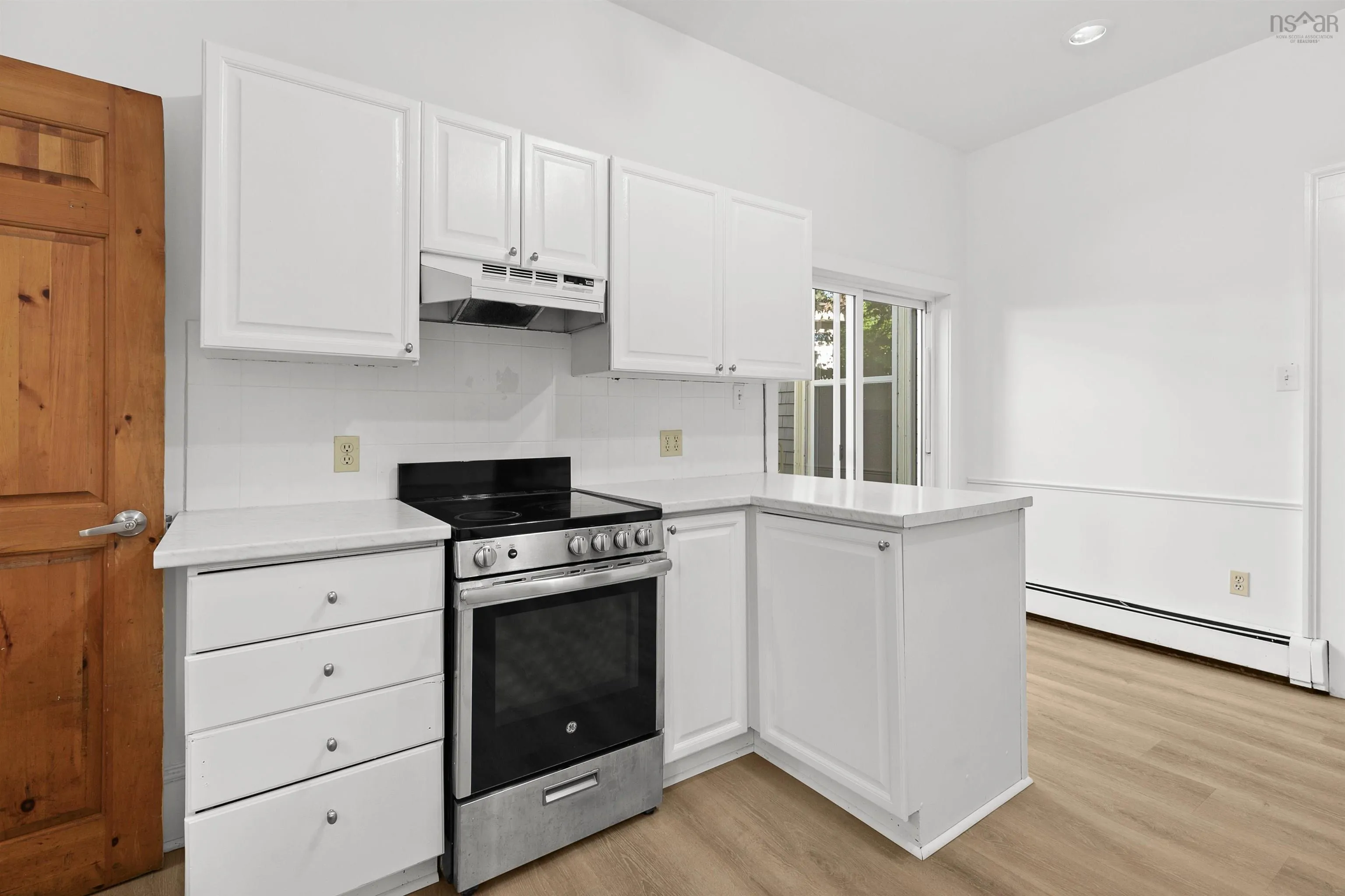 1056 Lucknow Street, Halifax, NS B3H 2T5, 4 Bedrooms Bedrooms, ,3 BathroomsBathrooms,Residential,For Sale,Lucknow,202523828