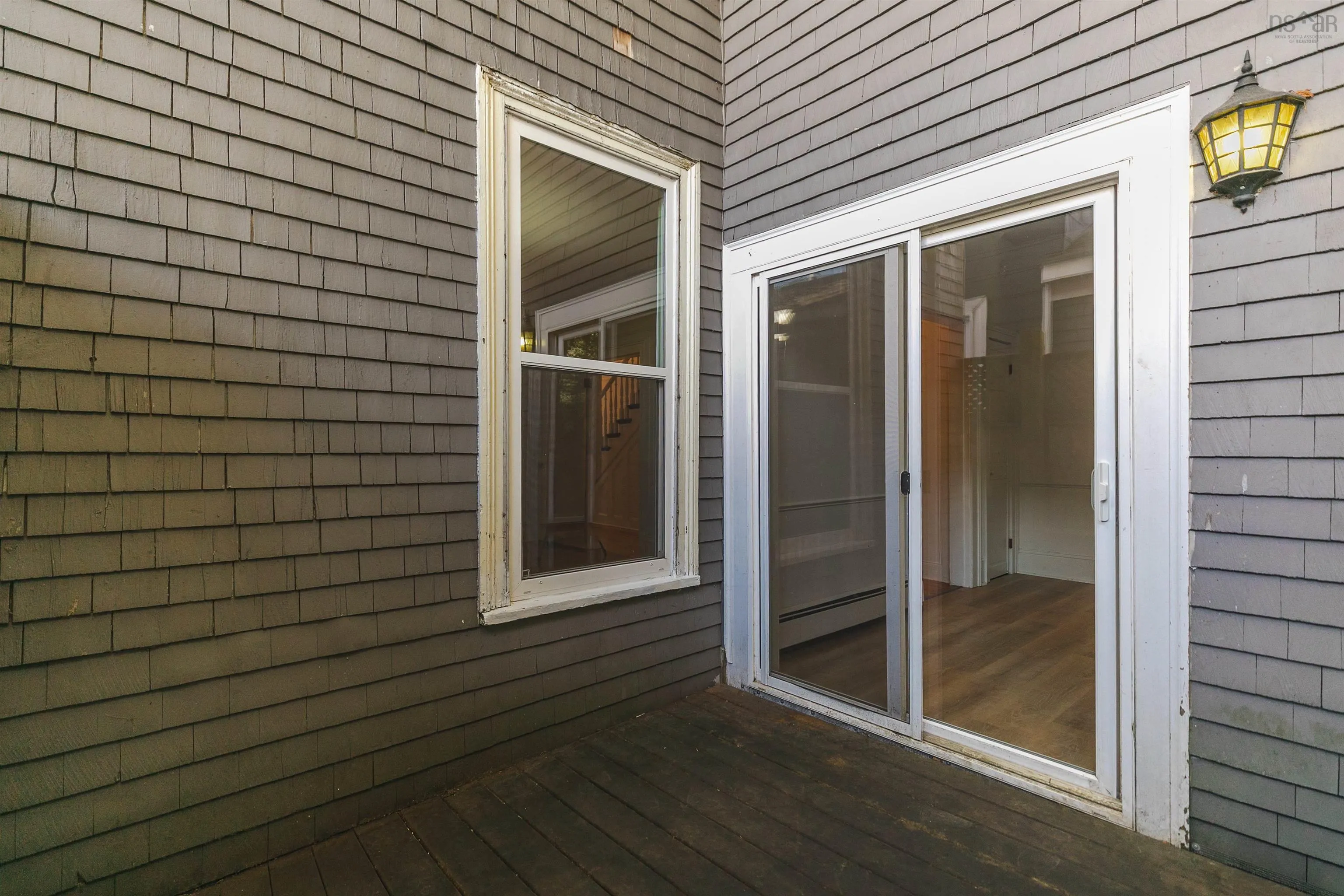 1056 Lucknow Street, Halifax, NS B3H 2T5, 4 Bedrooms Bedrooms, ,3 BathroomsBathrooms,Residential,For Sale,Lucknow,202523828
