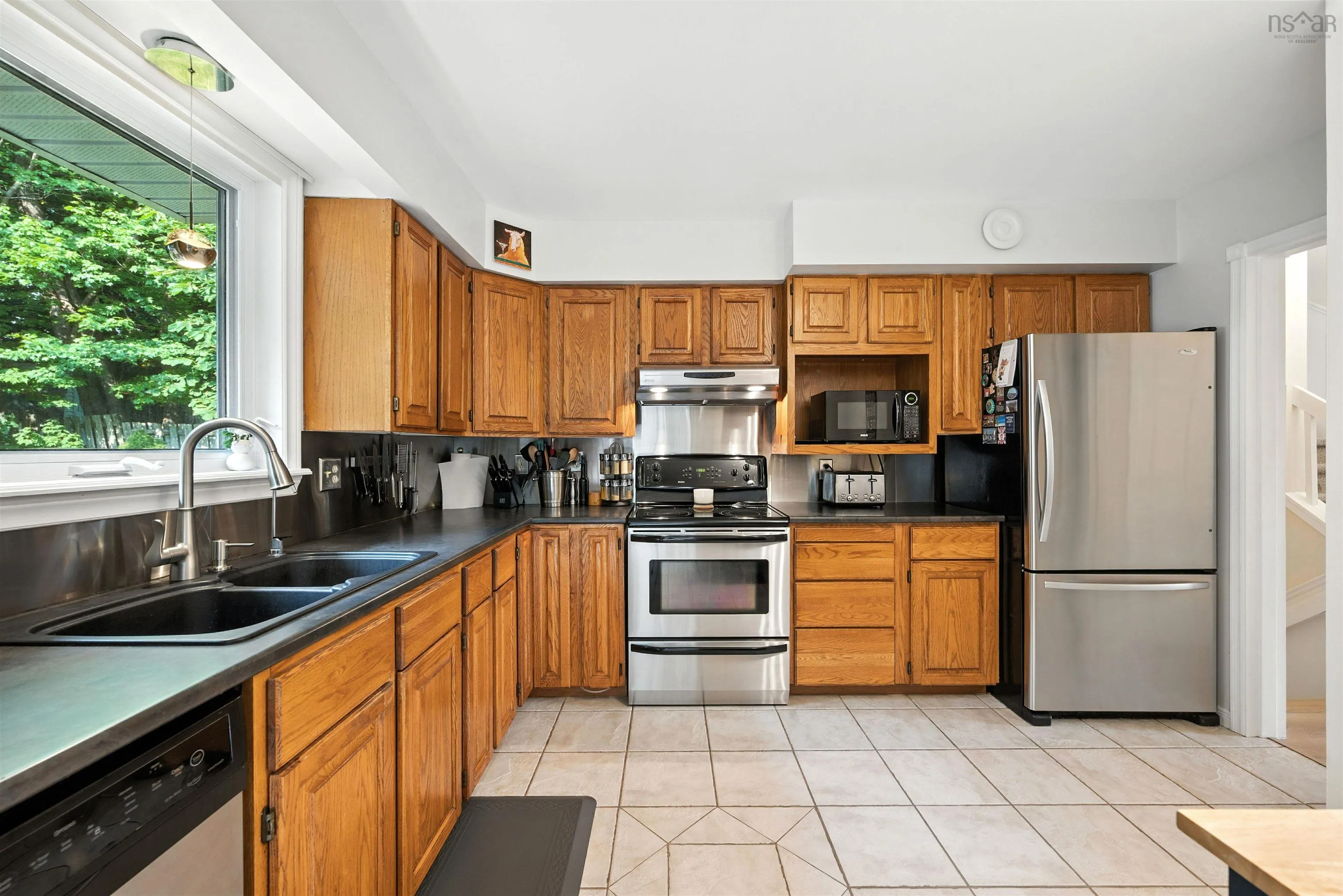 37 Montebello Drive, Dartmouth, NS B2X 2H1, 4 Bedrooms Bedrooms, ,3 BathroomsBathrooms,Residential,For Sale,Montebello,202520103