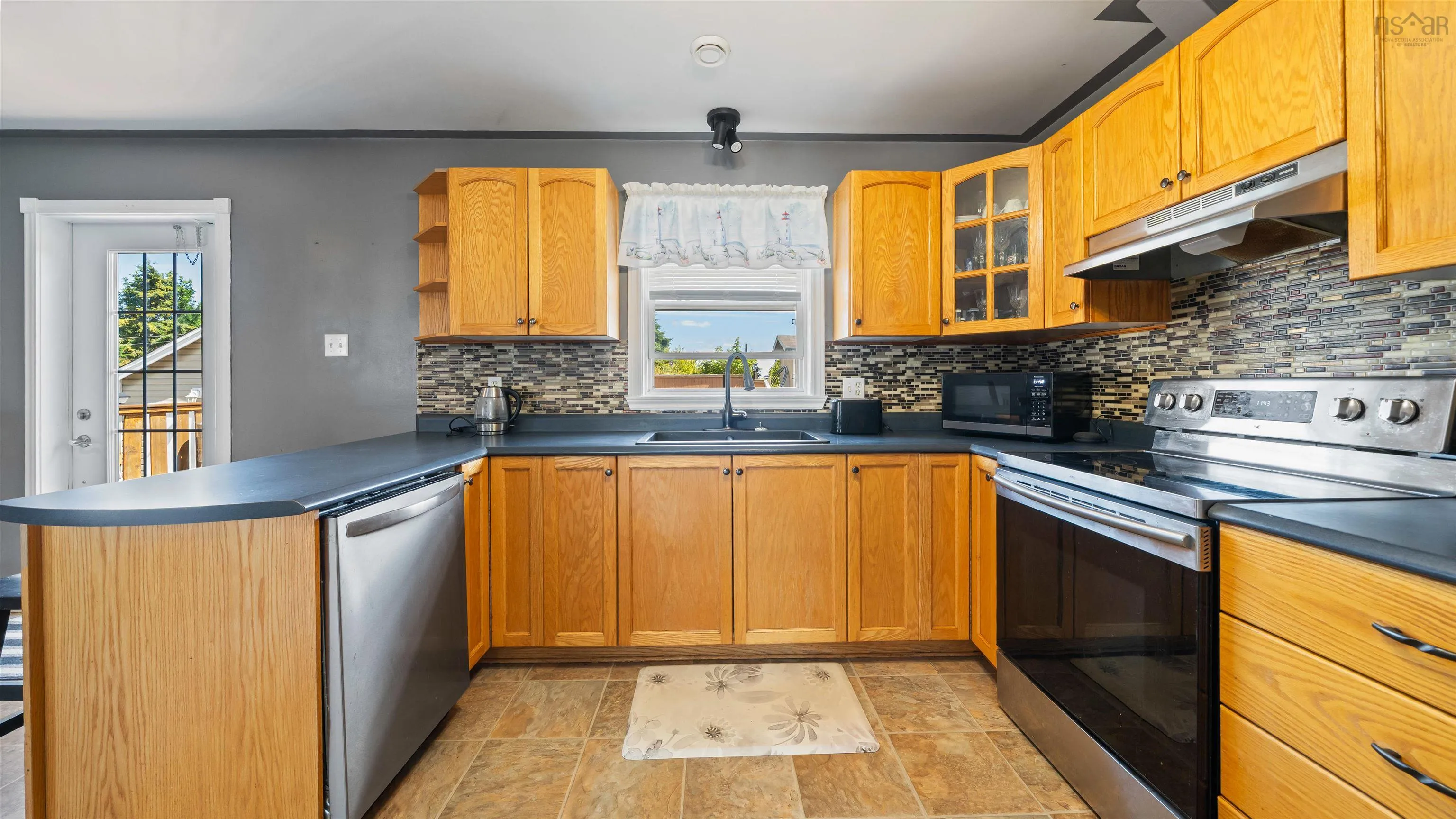 92 Vicky Crescent, Eastern Passage, NS B3G 1T2, 3 Bedrooms Bedrooms, ,2 BathroomsBathrooms,Residential,For Sale,Vicky,202521285