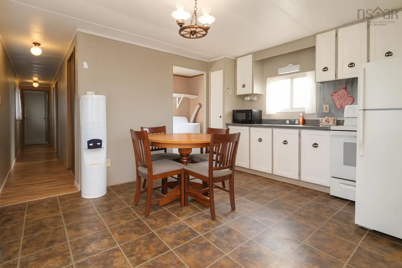 1372 Highway 1, Hants Border, NS B0P 1P0, 2 Bedrooms Bedrooms, ,1 BathroomBathrooms,Residential,For Sale,Highway 1,202523540