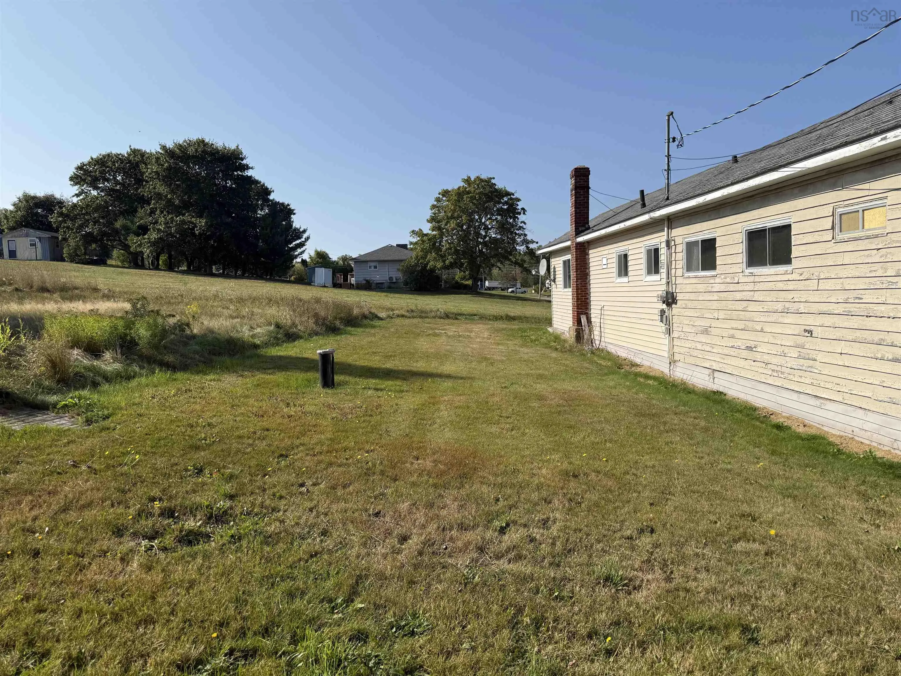 1372 Highway 1, Hants Border, NS B0P 1P0, 2 Bedrooms Bedrooms, ,1 BathroomBathrooms,Residential,For Sale,Highway 1,202523540