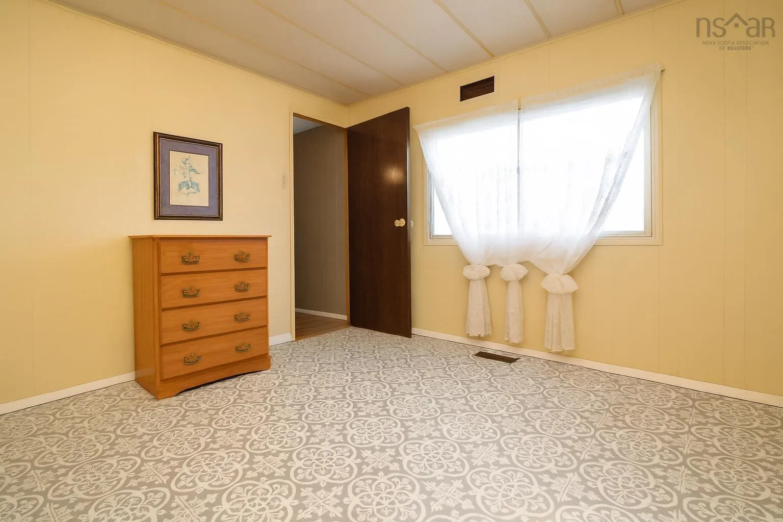 1372 Highway 1, Hants Border, NS B0P 1P0, 2 Bedrooms Bedrooms, ,1 BathroomBathrooms,Residential,For Sale,Highway 1,202523540