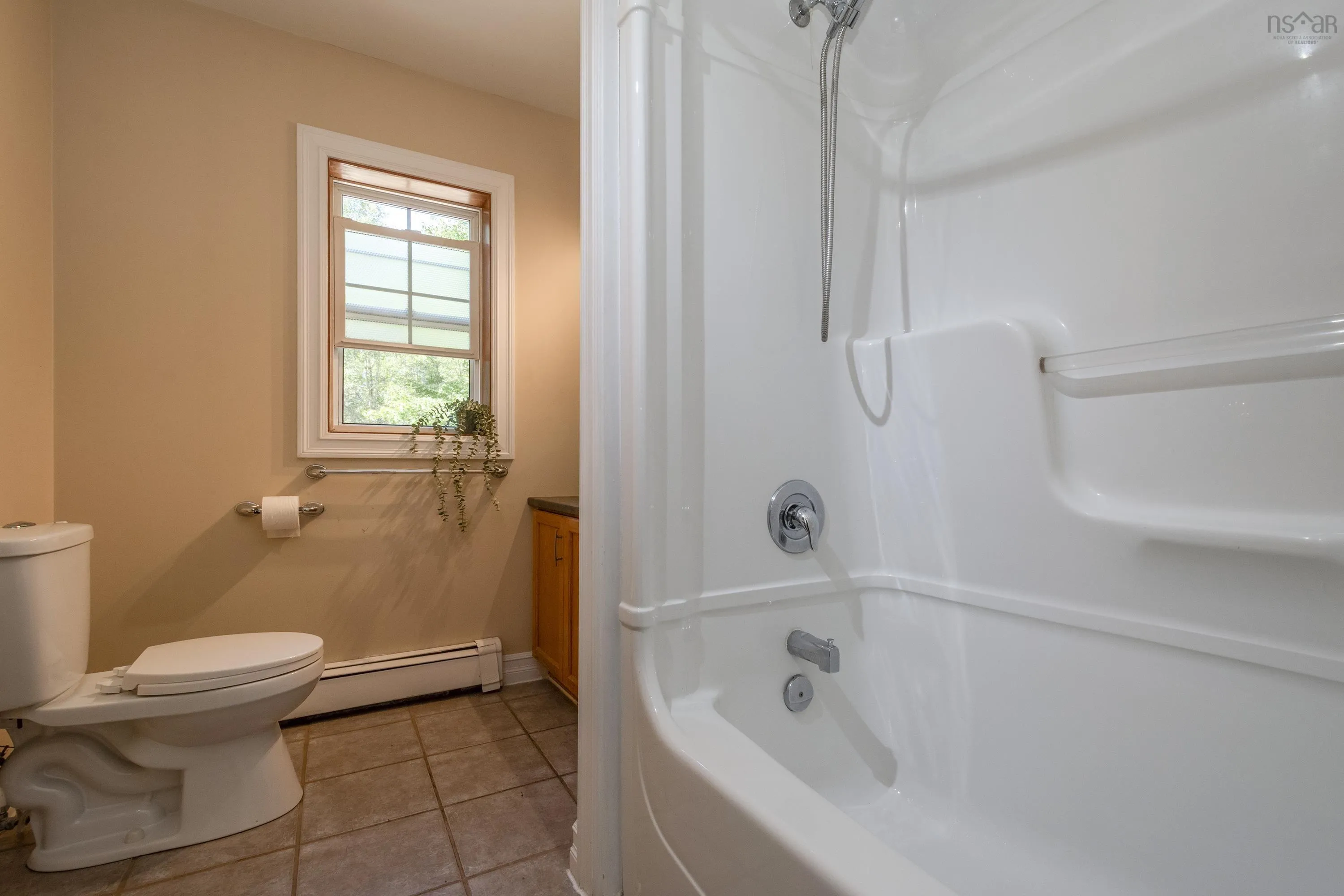 1627 Middle Road, Nictaux, NS B0S 1P0, 4 Bedrooms Bedrooms, ,2 BathroomsBathrooms,Residential,For Sale,Middle,202520273