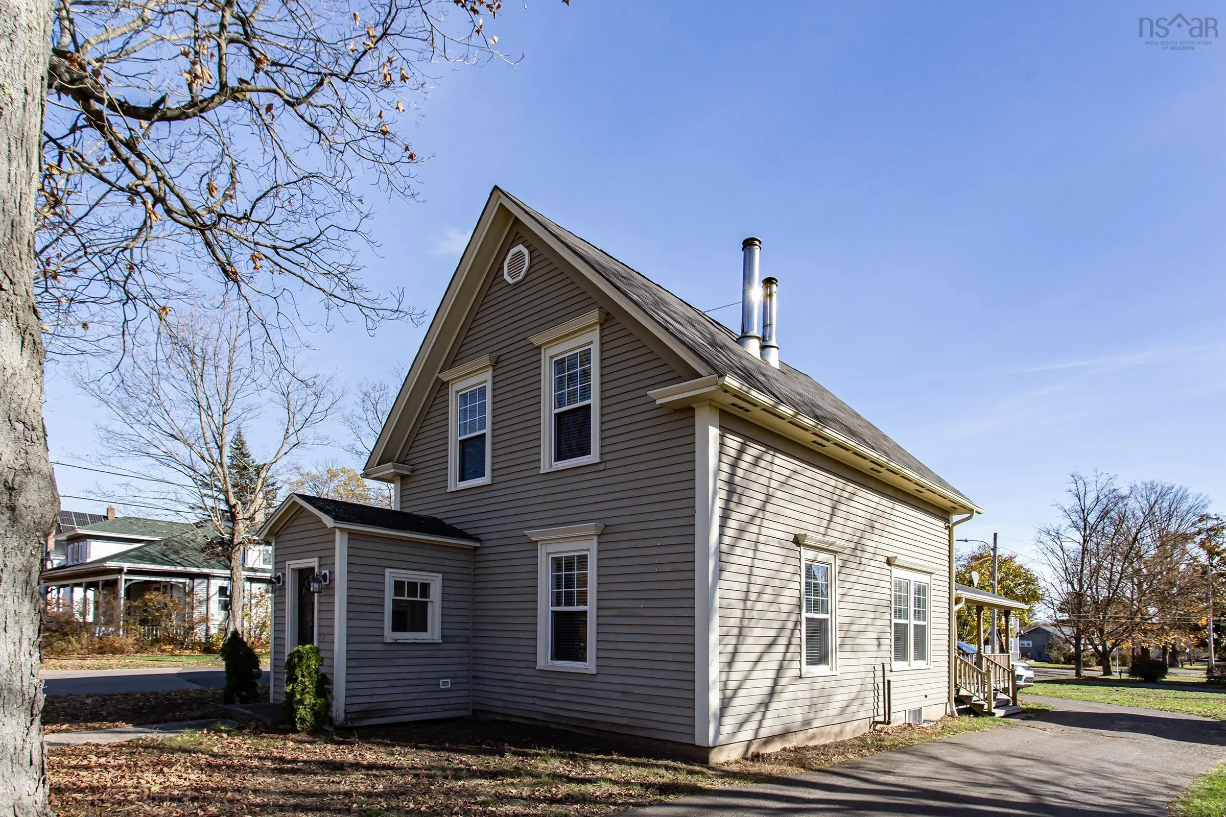 352 Main Street, Middleton, NS B0S 1P0, 3 Bedrooms Bedrooms, ,1 BathroomBathrooms,Residential,For Sale,Main,202524797
