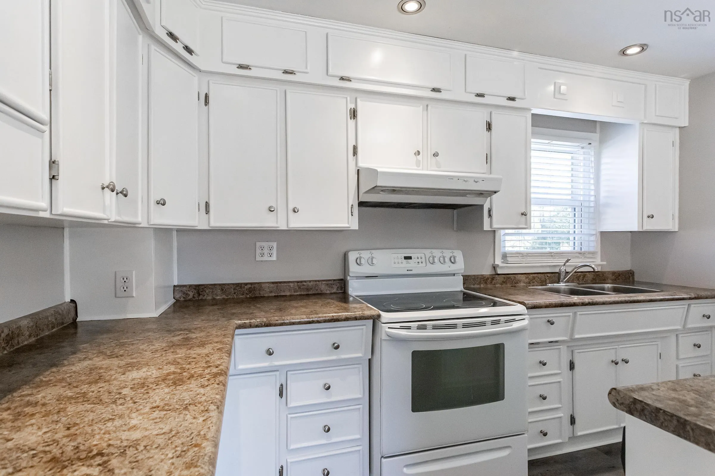 352 Main Street, Middleton, NS B0S 1P0, 3 Bedrooms Bedrooms, ,1 BathroomBathrooms,Residential,For Sale,Main,202524797