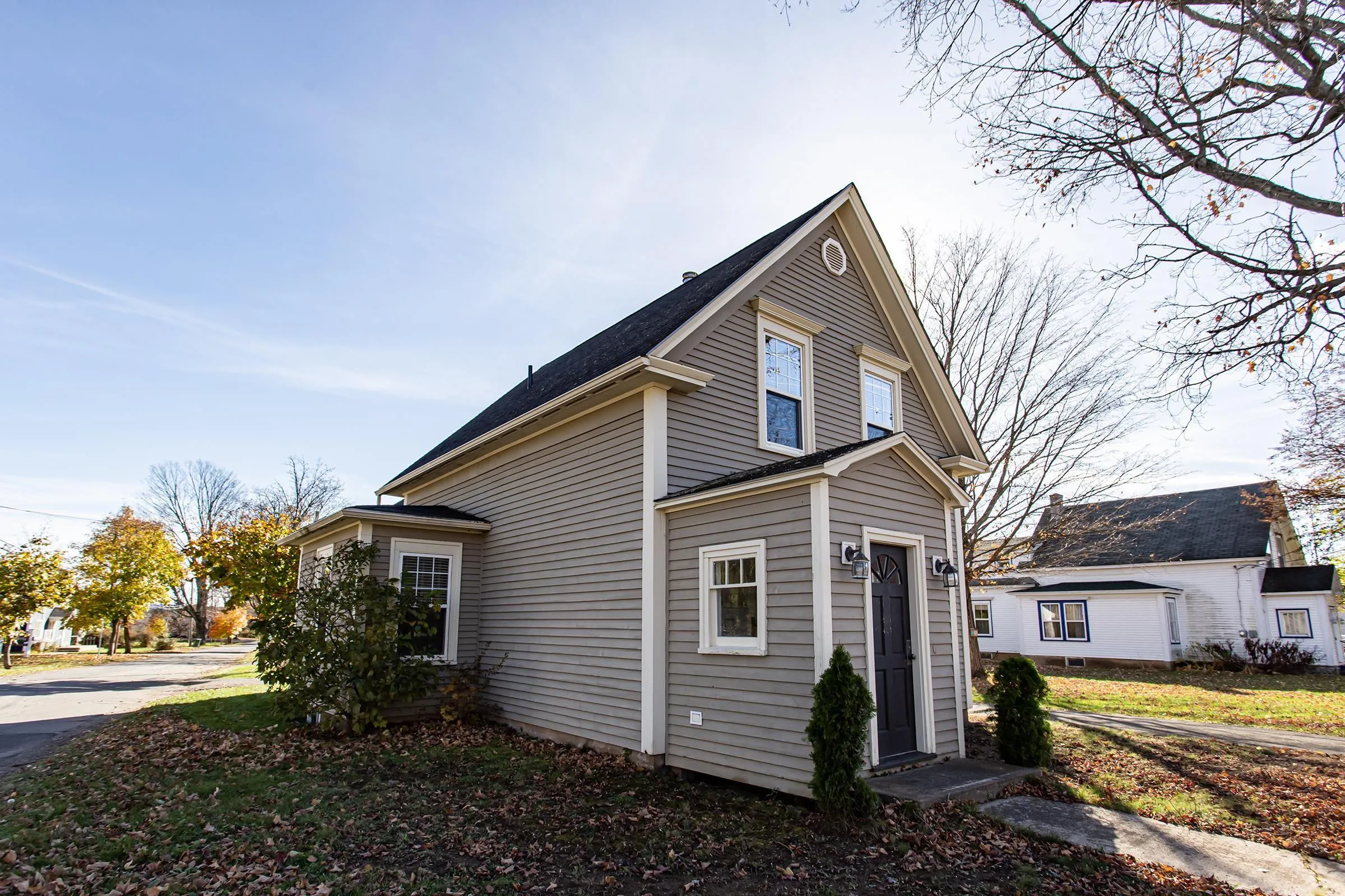 352 Main Street, Middleton, NS B0S 1P0, 3 Bedrooms Bedrooms, ,1 BathroomBathrooms,Residential,For Sale,Main,202524797