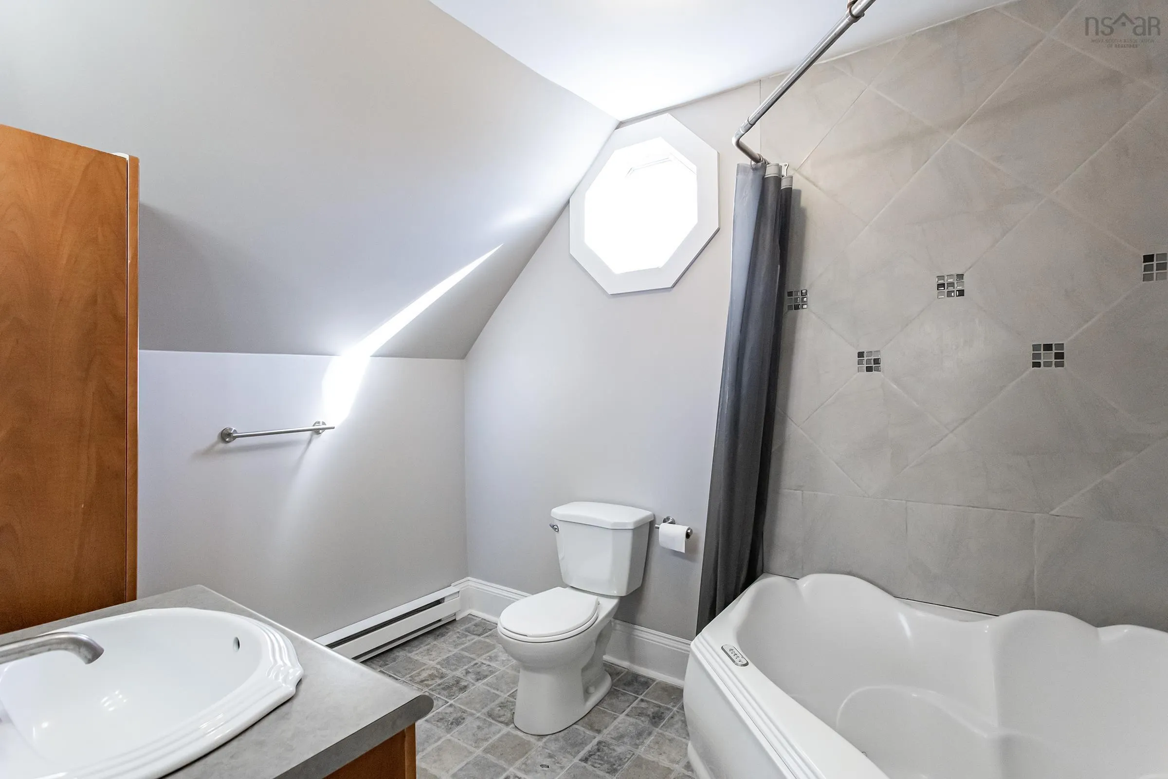 352 Main Street, Middleton, NS B0S 1P0, 3 Bedrooms Bedrooms, ,1 BathroomBathrooms,Residential,For Sale,Main,202524797