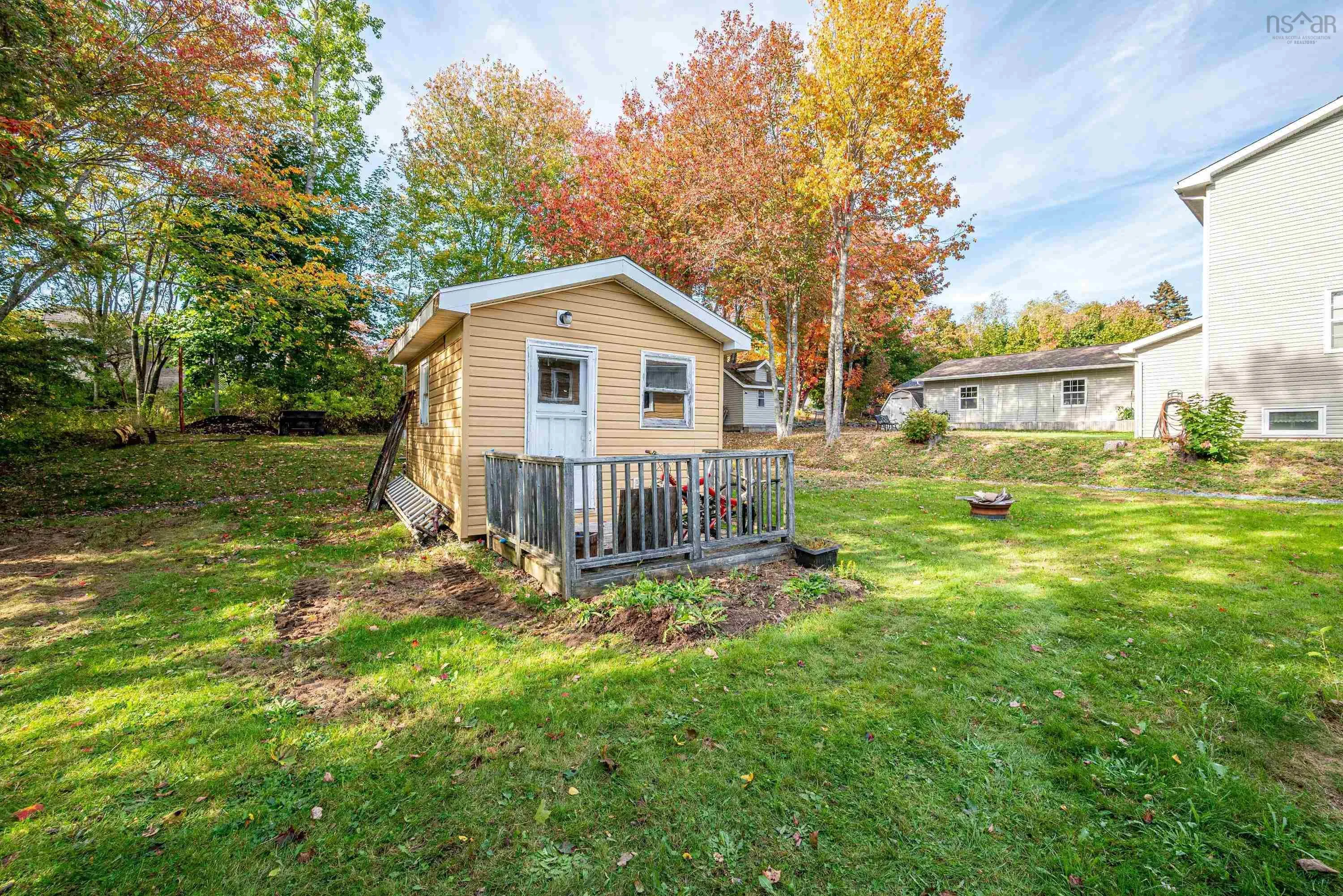 48 Irene Avenue, Lower Sackville, NS B4E 1H7, 5 Bedrooms Bedrooms, ,2 BathroomsBathrooms,Residential,For Sale,Irene,202525473