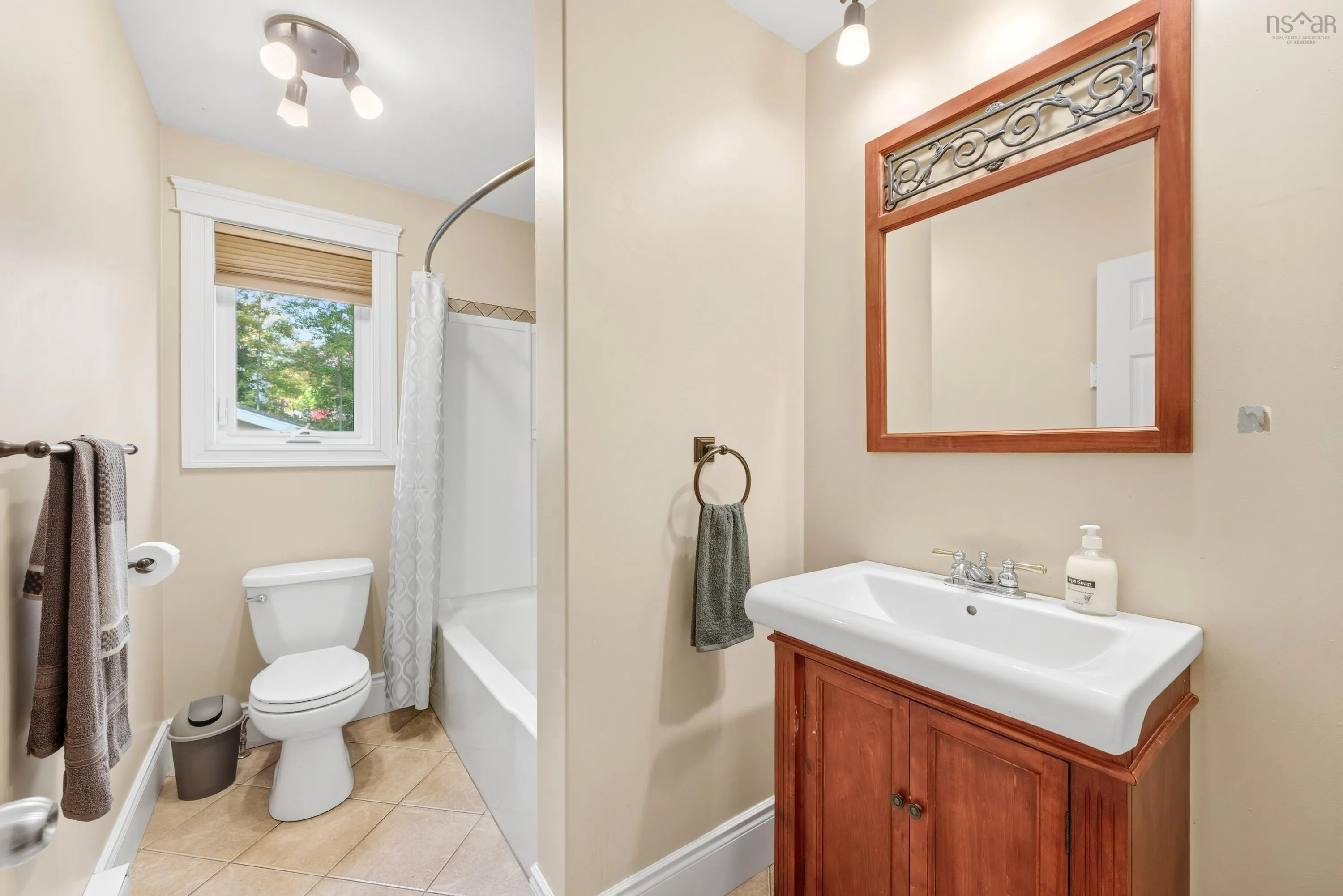 48 Irene Avenue, Lower Sackville, NS B4E 1H7, 5 Bedrooms Bedrooms, ,2 BathroomsBathrooms,Residential,For Sale,Irene,202525473