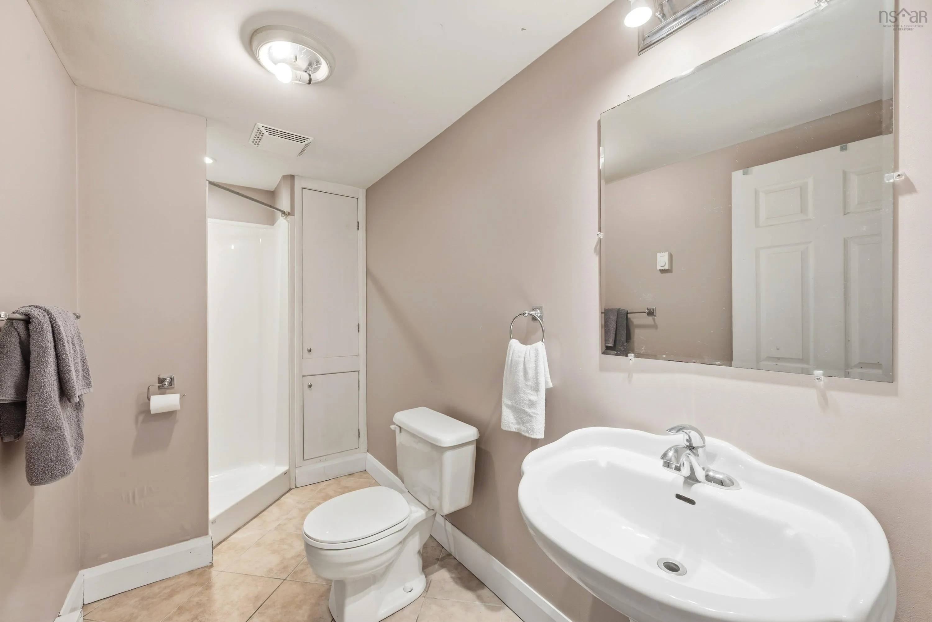 48 Irene Avenue, Lower Sackville, NS B4E 1H7, 5 Bedrooms Bedrooms, ,2 BathroomsBathrooms,Residential,For Sale,Irene,202525473
