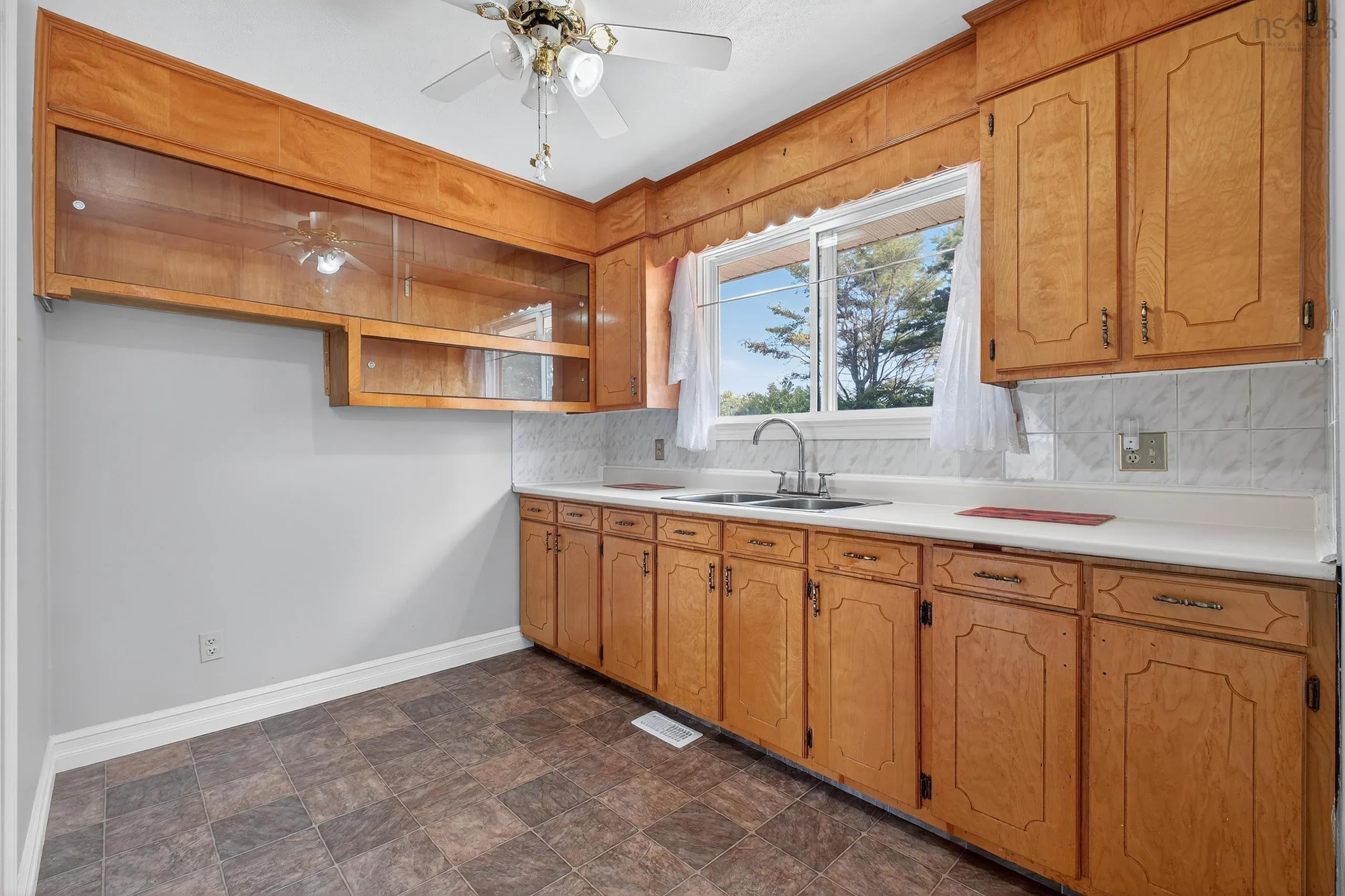 38 Glenda Crescent, Sydney, NS B1S 2M5, 4 Bedrooms Bedrooms, ,2 BathroomsBathrooms,Residential,For Sale,Glenda Crescent,202520432