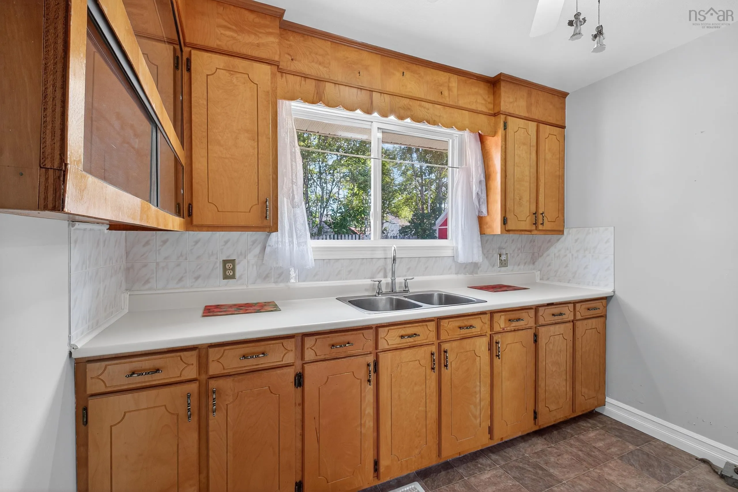 38 Glenda Crescent, Sydney, NS B1S 2M5, 4 Bedrooms Bedrooms, ,2 BathroomsBathrooms,Residential,For Sale,Glenda Crescent,202520432