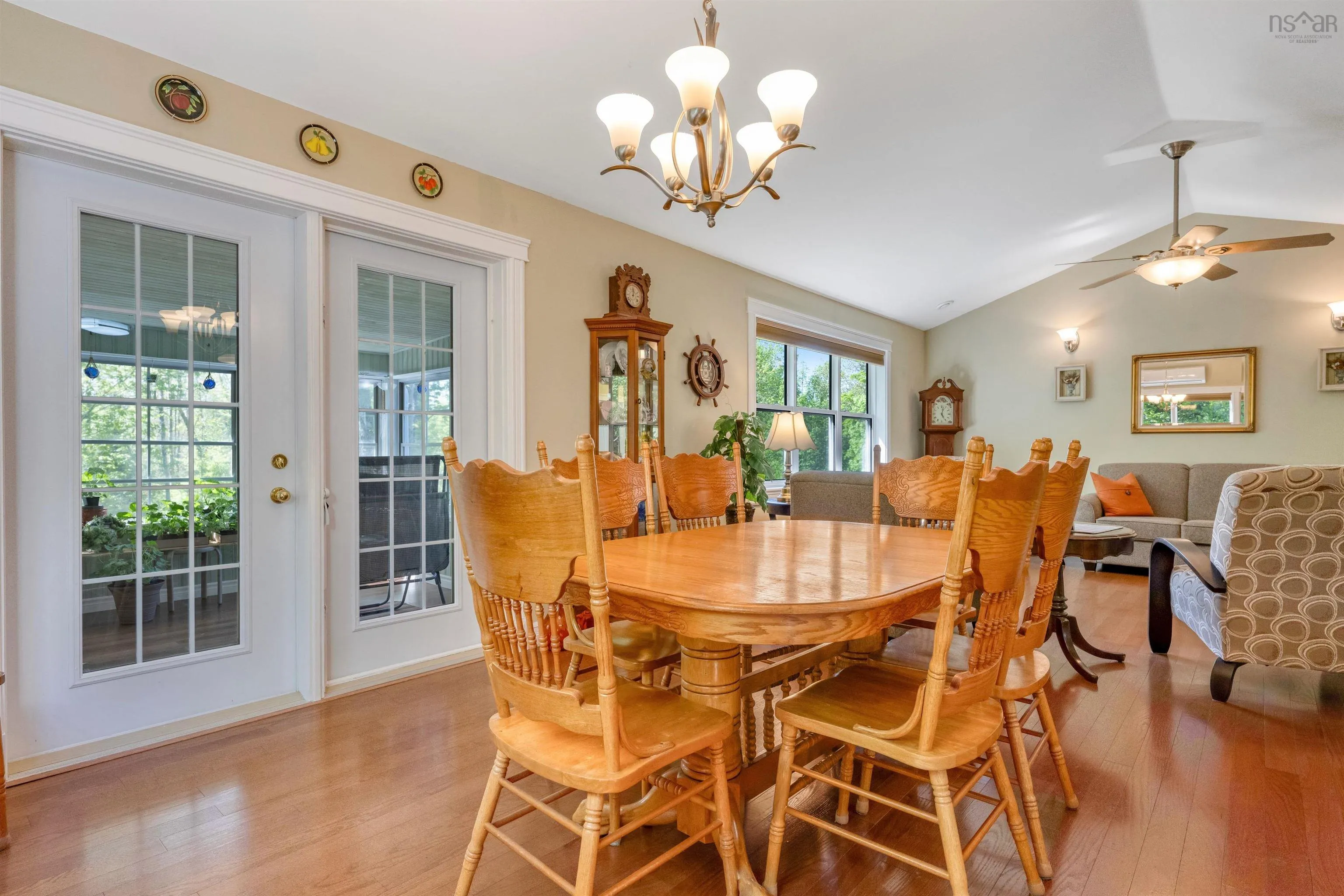 108 Pinecrest Boulevard, Bridgewater, NS B4V 3R4, 4 Bedrooms Bedrooms, ,3 BathroomsBathrooms,Residential,For Sale,Pinecrest,202522011