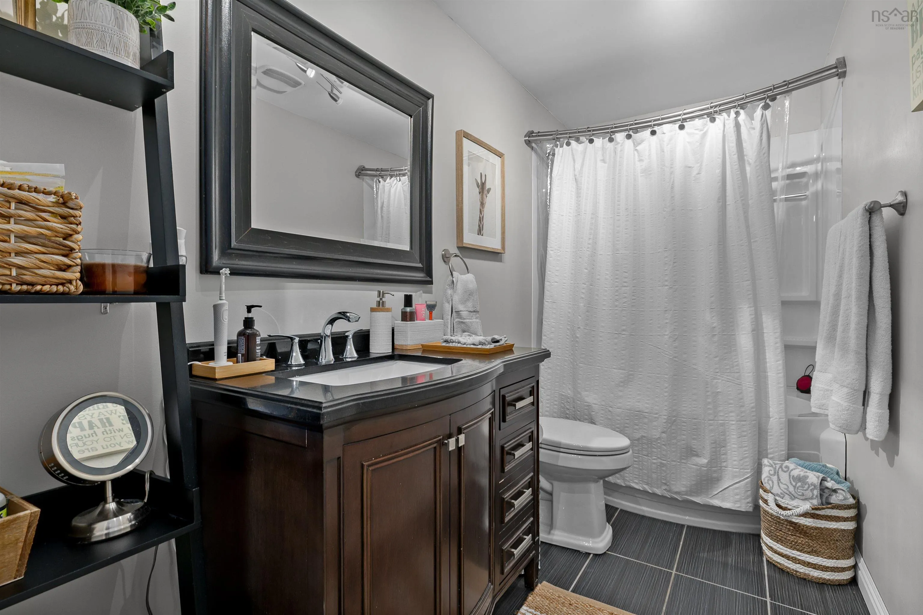 43 Diana Drive, Hammonds Plains, NS B4B 1M4, 5 Bedrooms Bedrooms, ,4 BathroomsBathrooms,Residential,For Sale,Diana,202520320