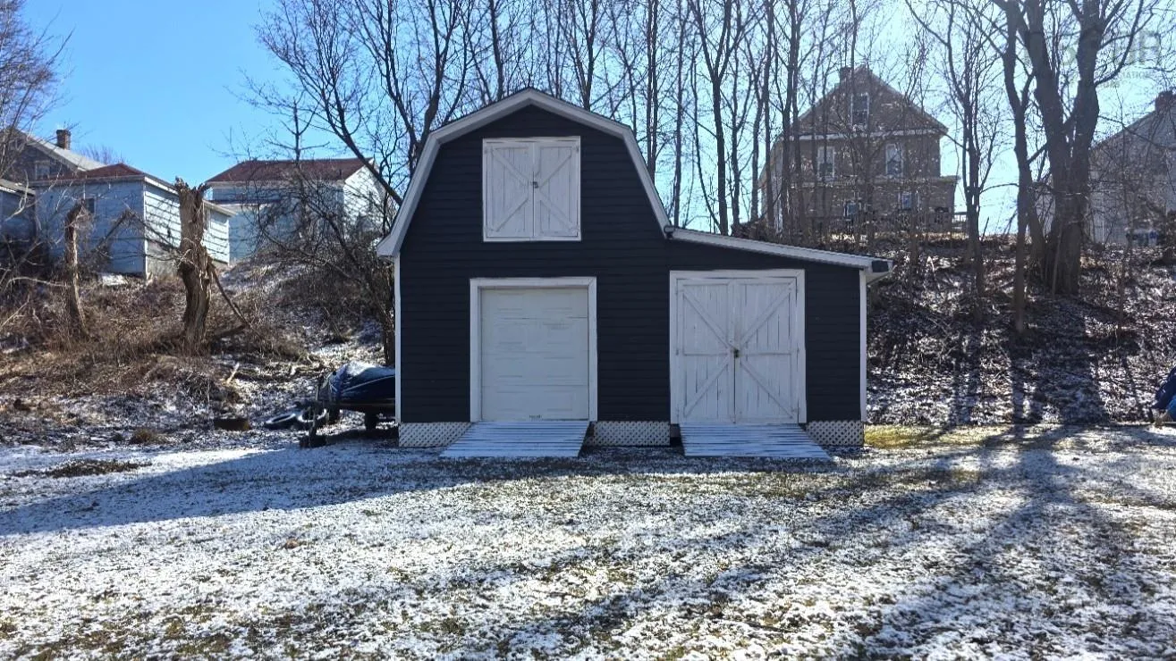 313 Almont Avenue, New Glasgow Ns B2h 3h2, 5 Bedrooms Bedrooms, ,2 BathroomsBathrooms,Residential,For Sale,Almont,202506314