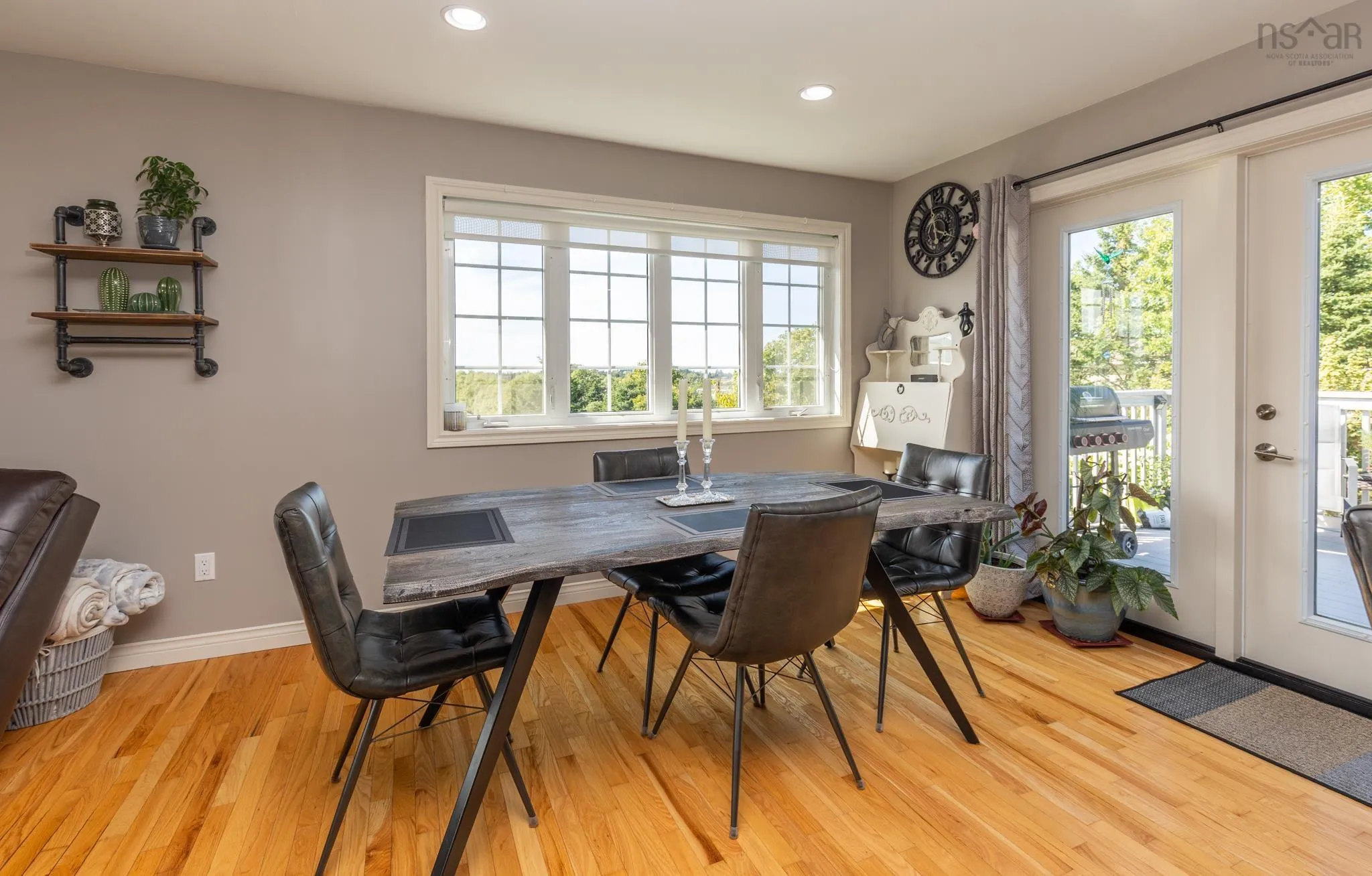 35 Sprucewood Drive, Yarmouth, NS B5A 4M9, 3 Bedrooms Bedrooms, ,4 BathroomsBathrooms,Residential,For Sale,Sprucewood,202521318