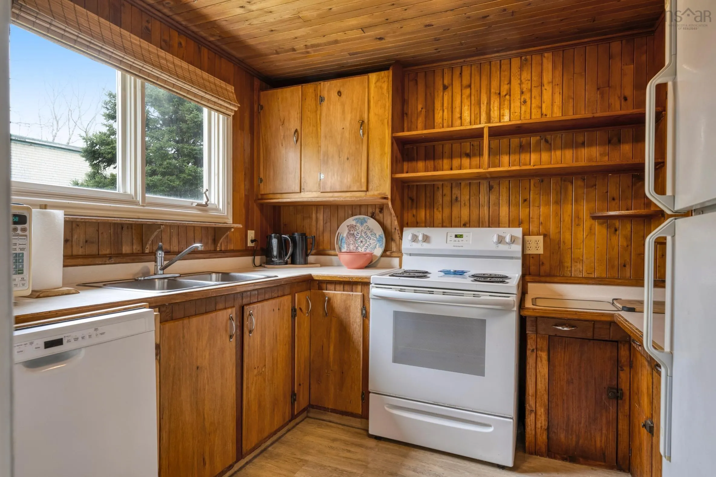 39 Petite Riviere Road, Petite Rivière Ns B4v 5z2, 3 Bedrooms Bedrooms, ,1 BathroomBathrooms,Residential,For Sale,Petite Riviere,202510551