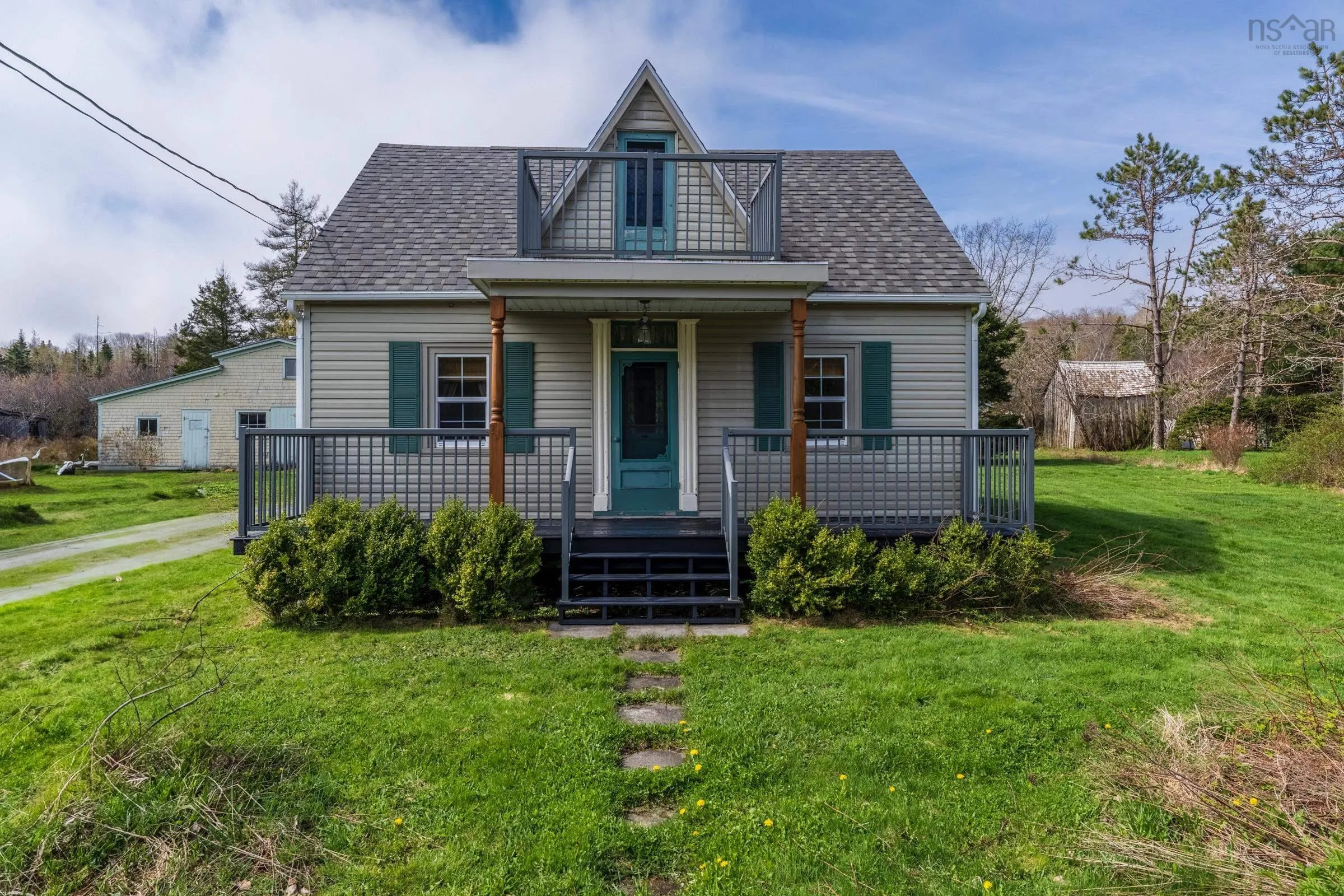 39 Petite Riviere Road, Petite Rivière Ns B4v 5z2, 3 Bedrooms Bedrooms, ,1 BathroomBathrooms,Residential,For Sale,Petite Riviere,202510551